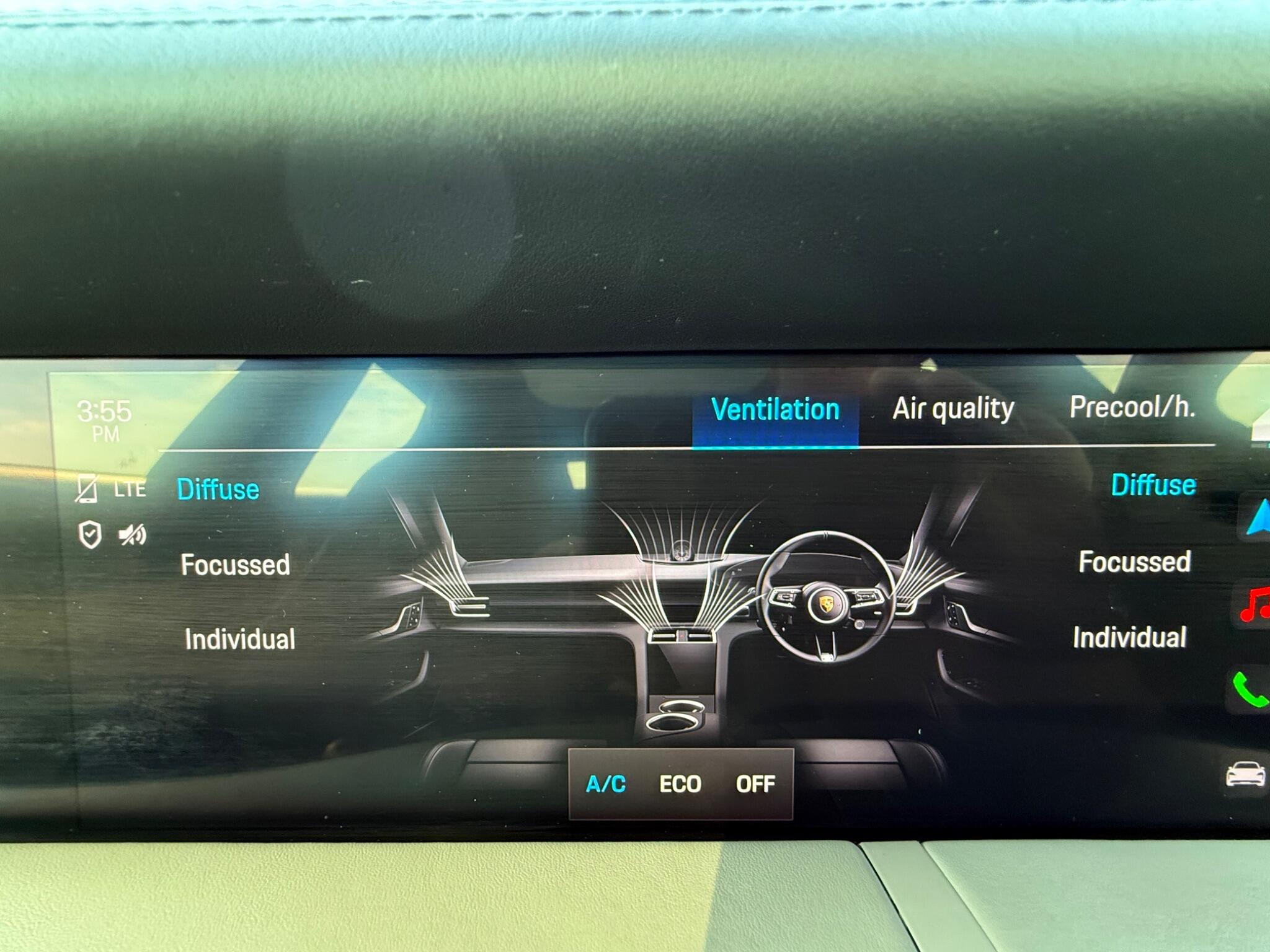 Porsche Taycan view 40