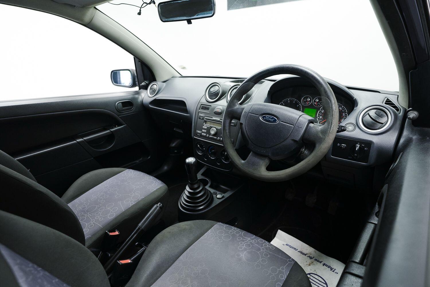 Ford Fiesta view 11