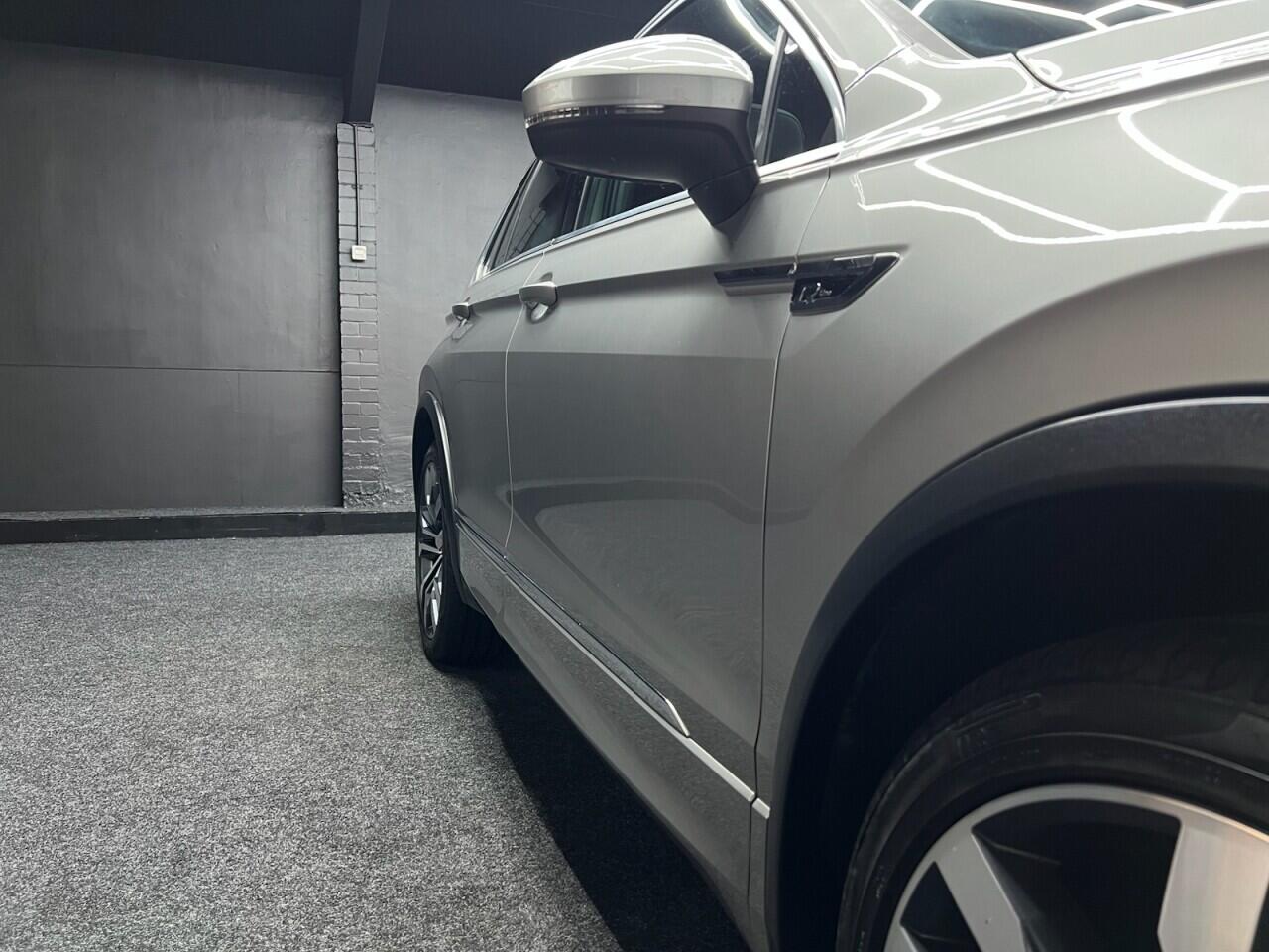 Volkswagen Tiguan view 18