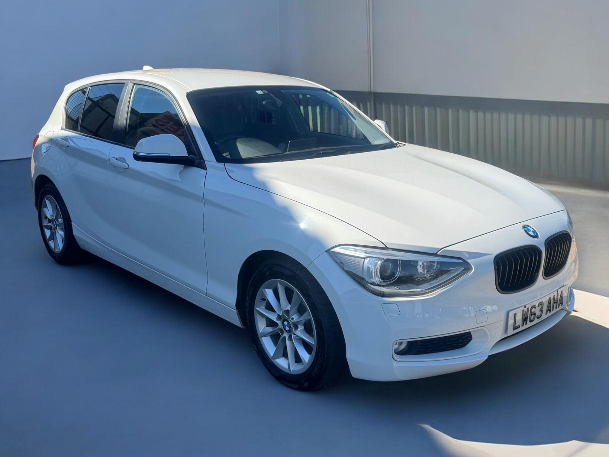 BMW 1 Series view 6