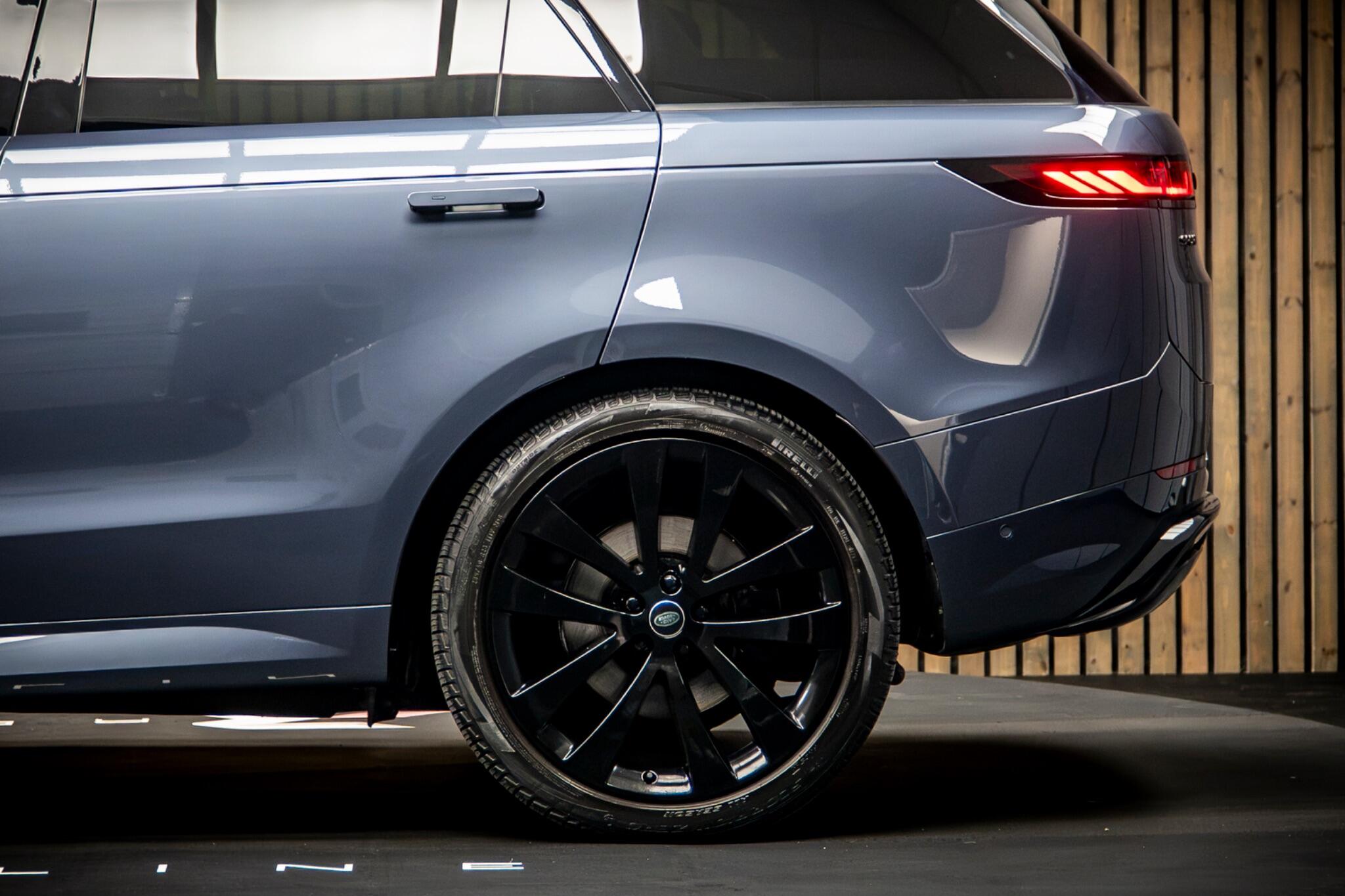 Land Rover Range Rover Sport view 17
