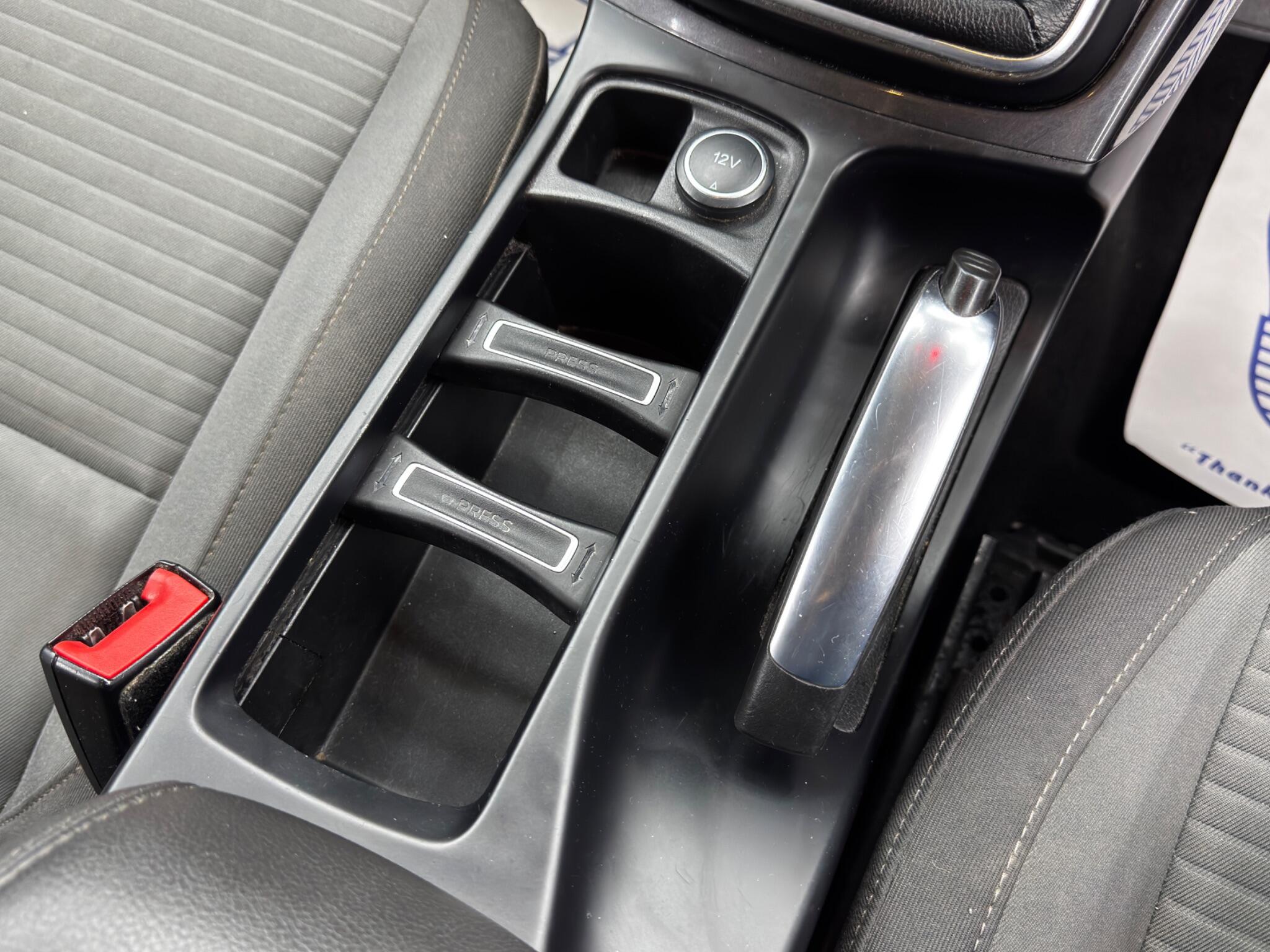 Ford C-Max view 24