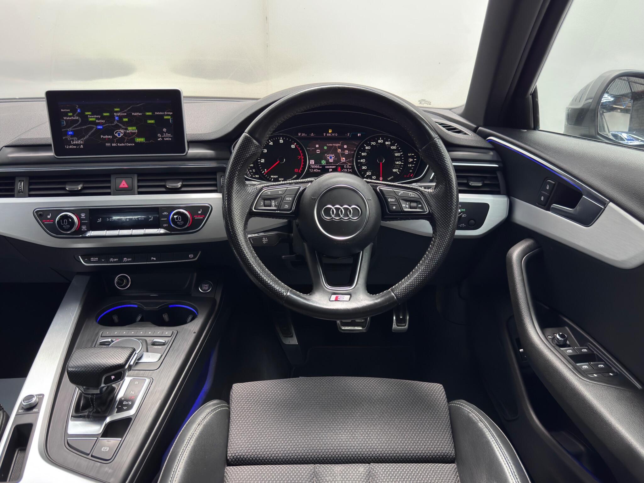 Audi A4 view 5