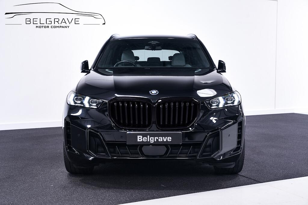 BMW X5 view 5