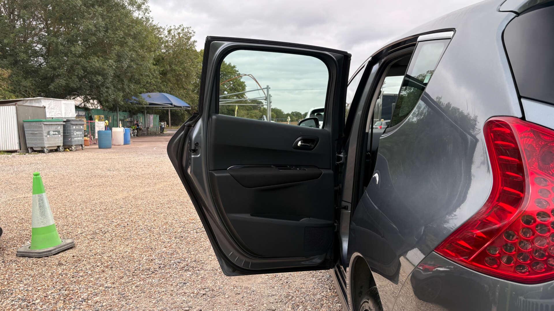 Peugeot 3008 view 33