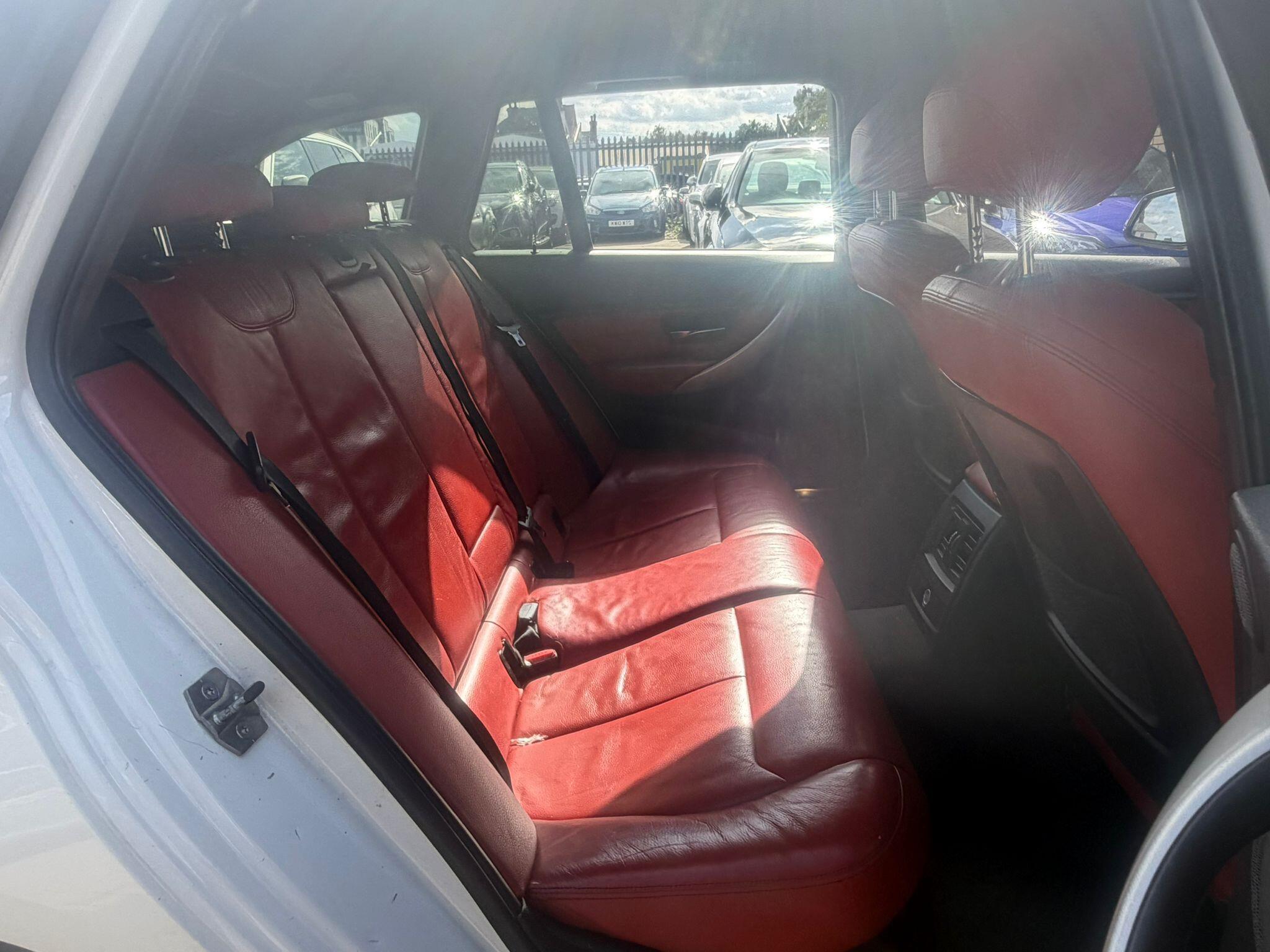BMW 3 Series view 12