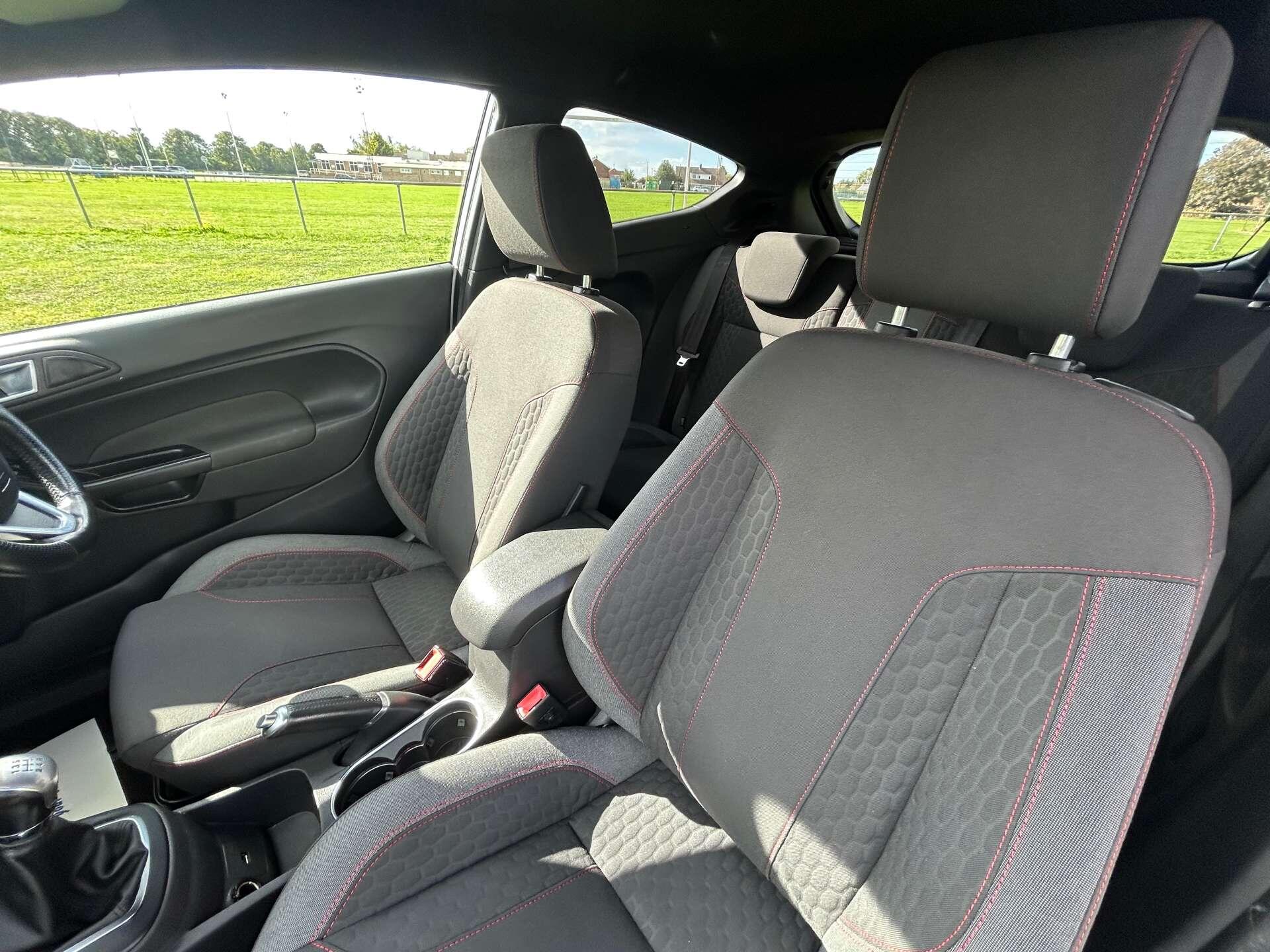 Ford Fiesta view 37