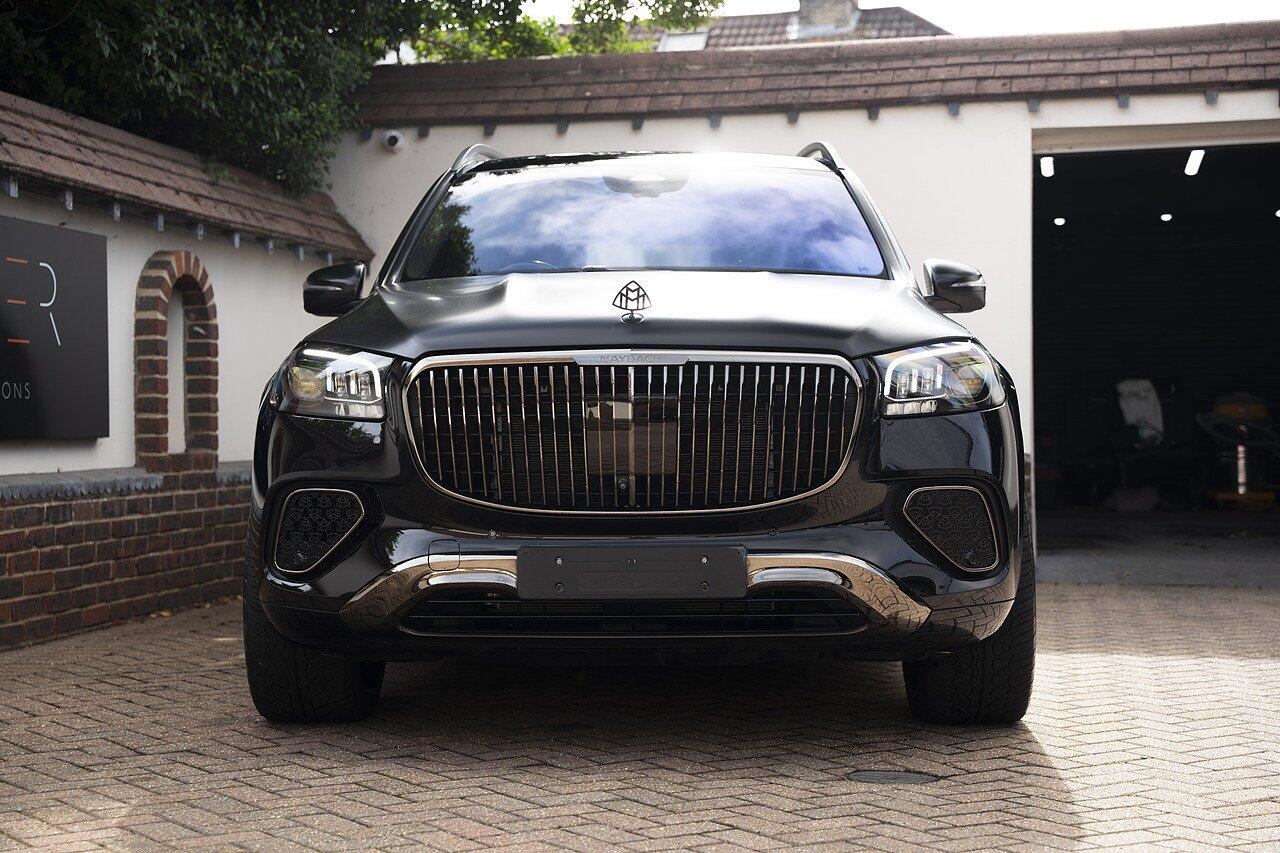 Mercedes-Benz GLS view 2