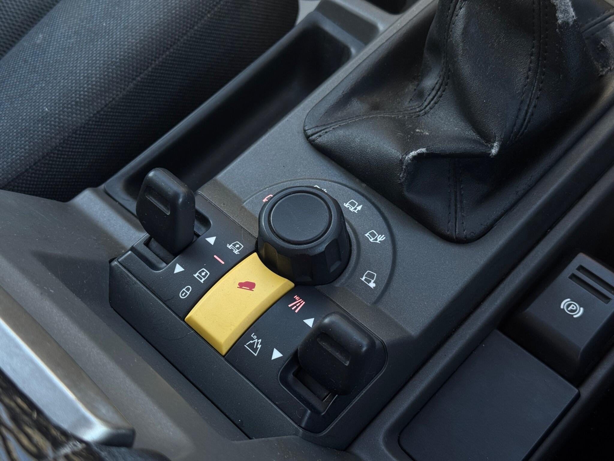 Land Rover Discovery view 42