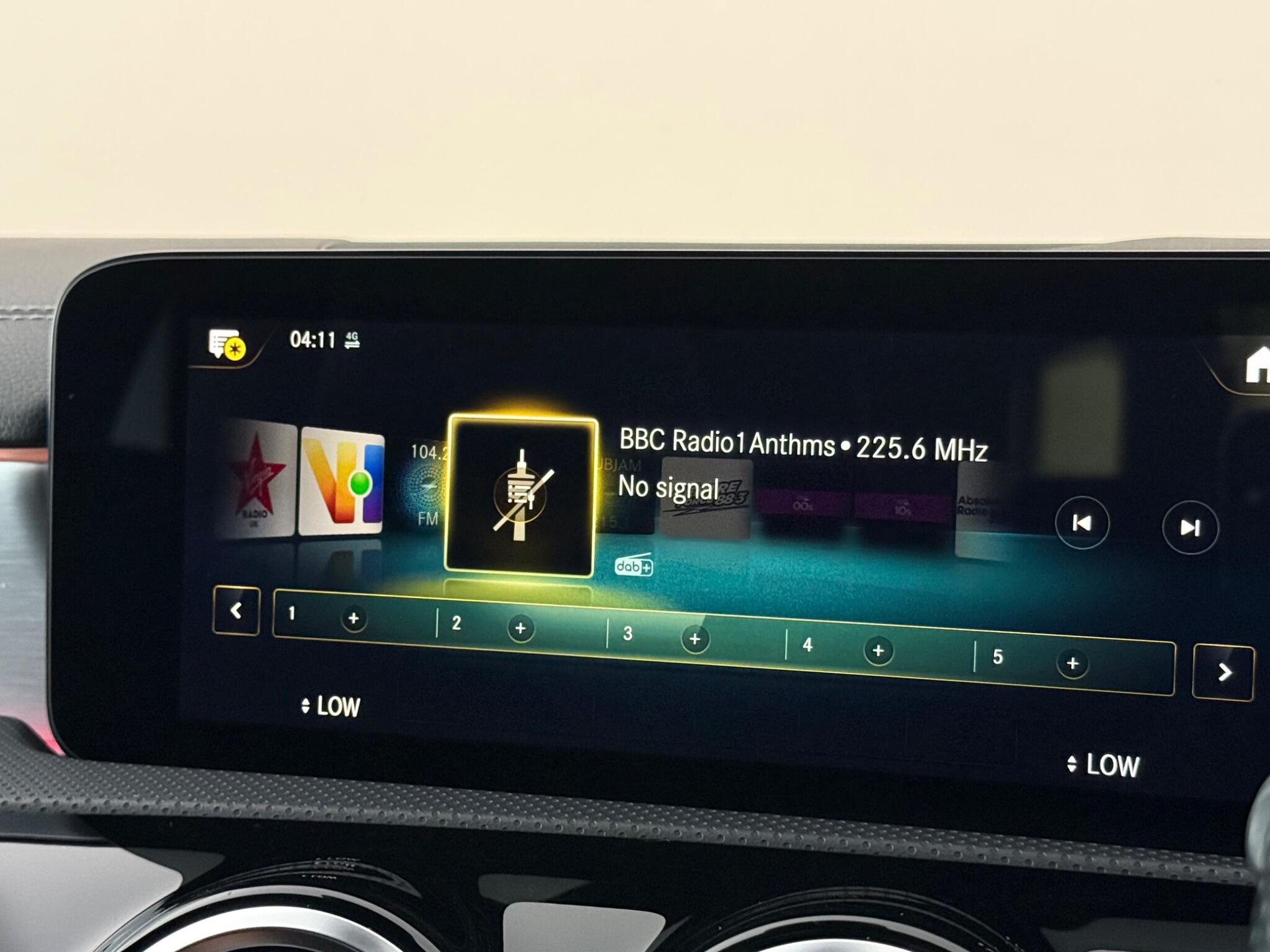 Mercedes-Benz Cla view 27