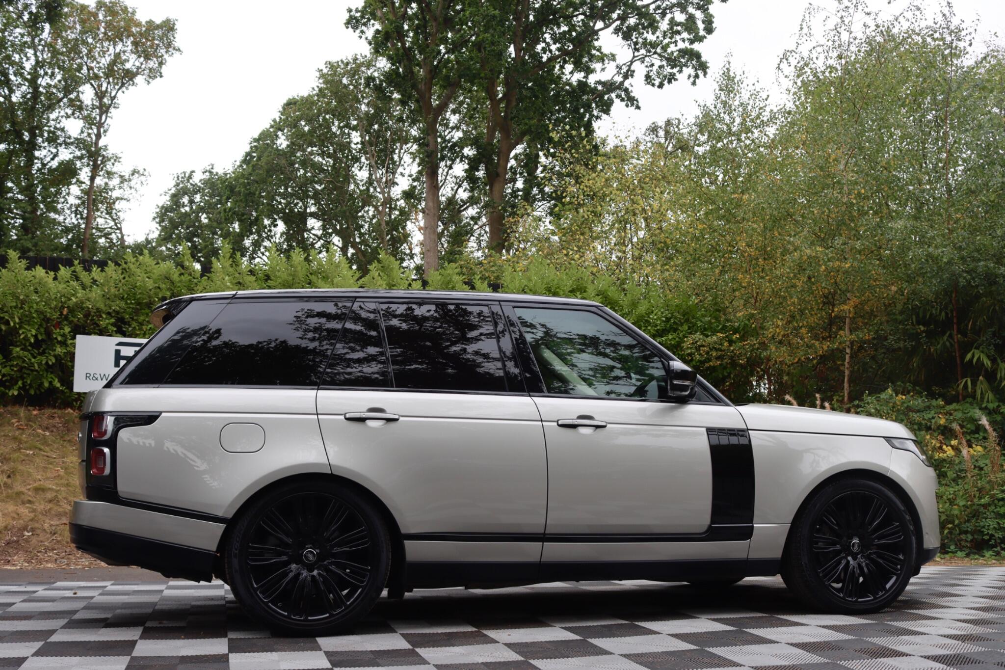 Land Rover Range Rover view 34