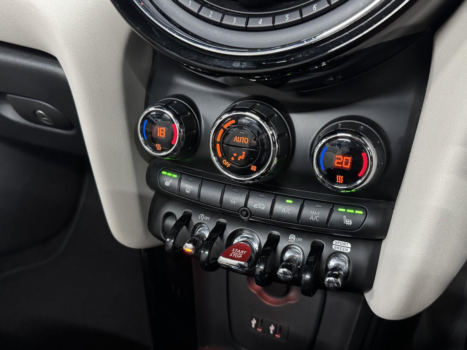 Mini Convertible view 20