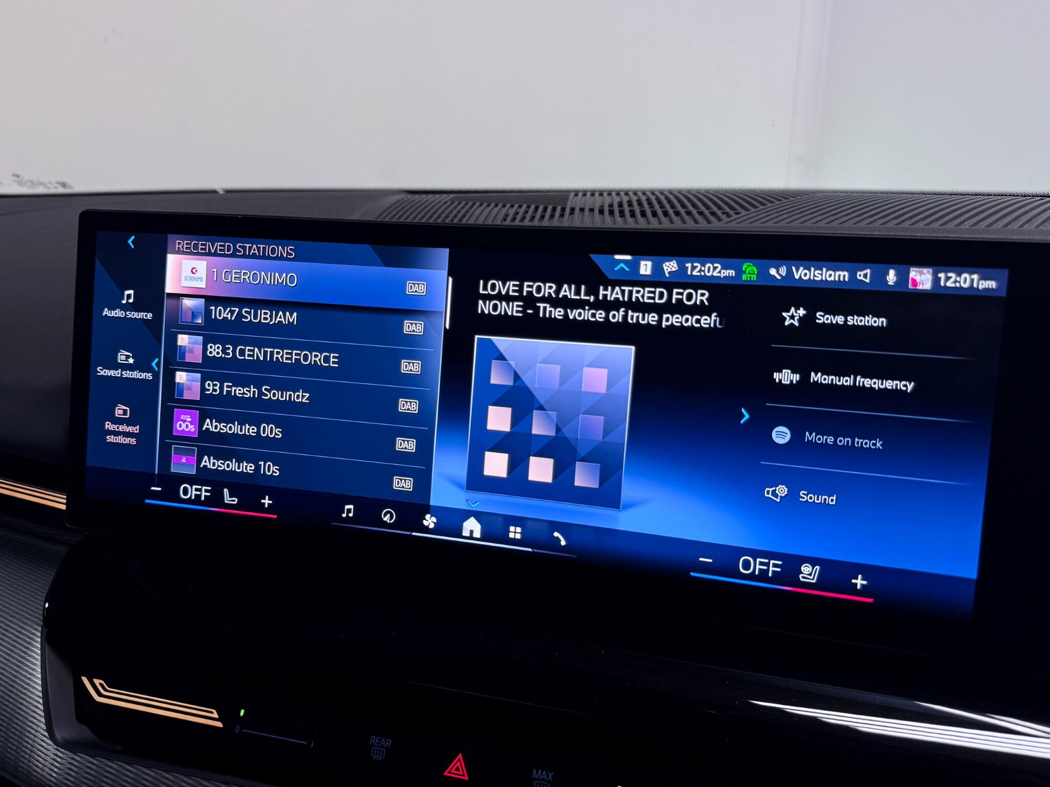 BMW 5 Series view 41