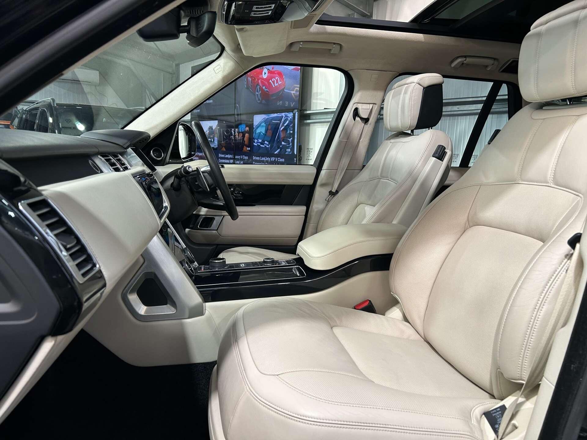 Land Rover Range Rover view 42