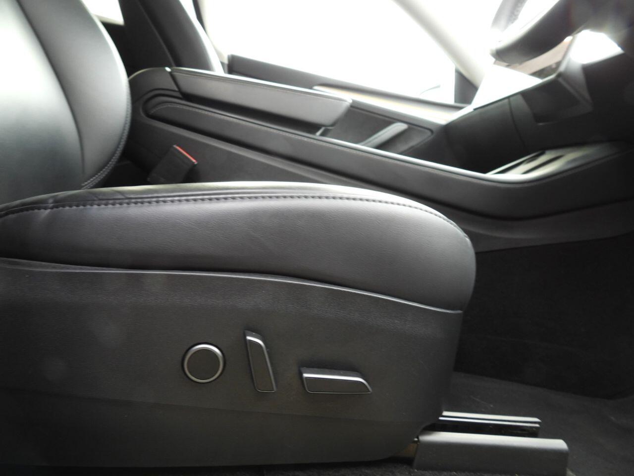 Tesla Model Y view 35