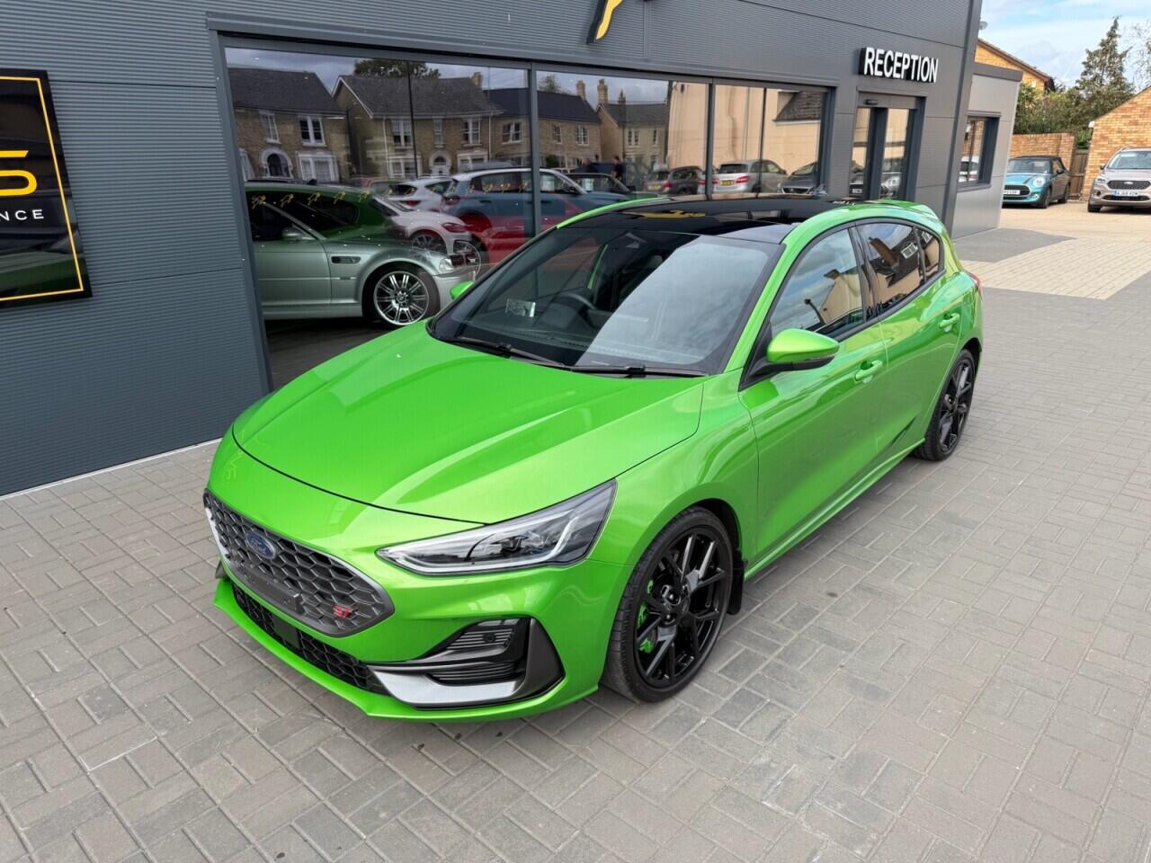 Ford Focus view 10