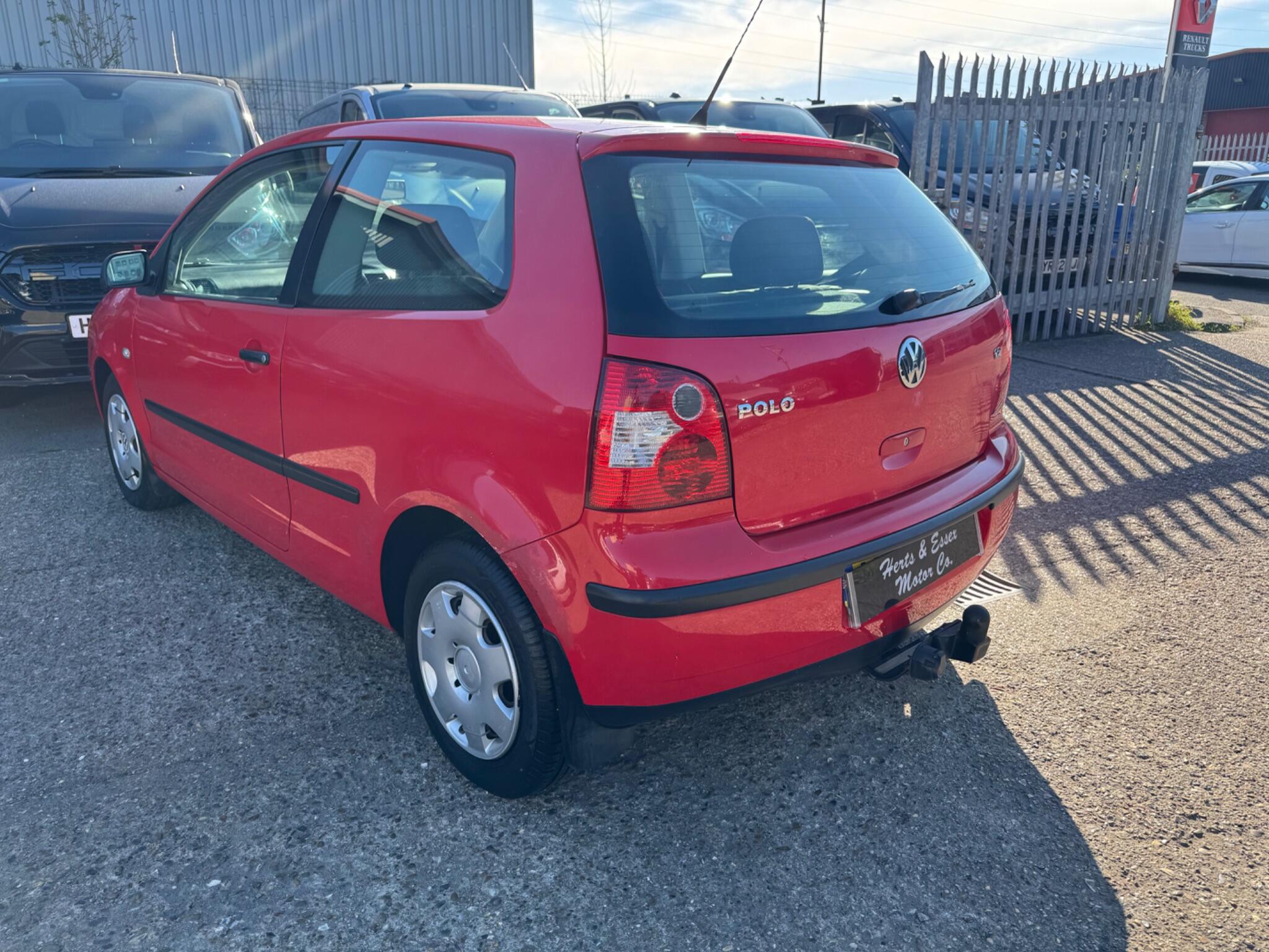 Volkswagen Polo view 5