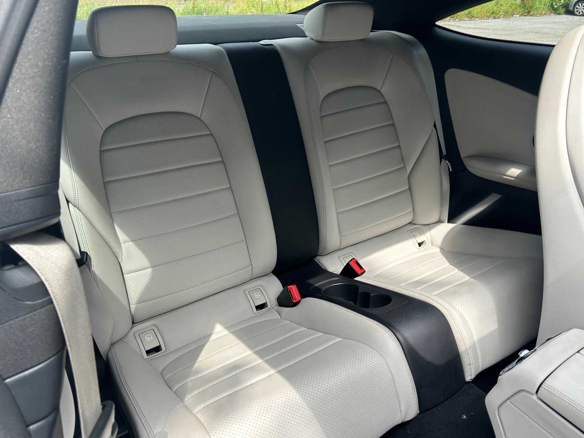 Mercedes-Benz C-Class view 23