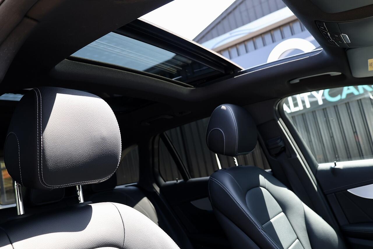 Mercedes-Benz GLC view 11