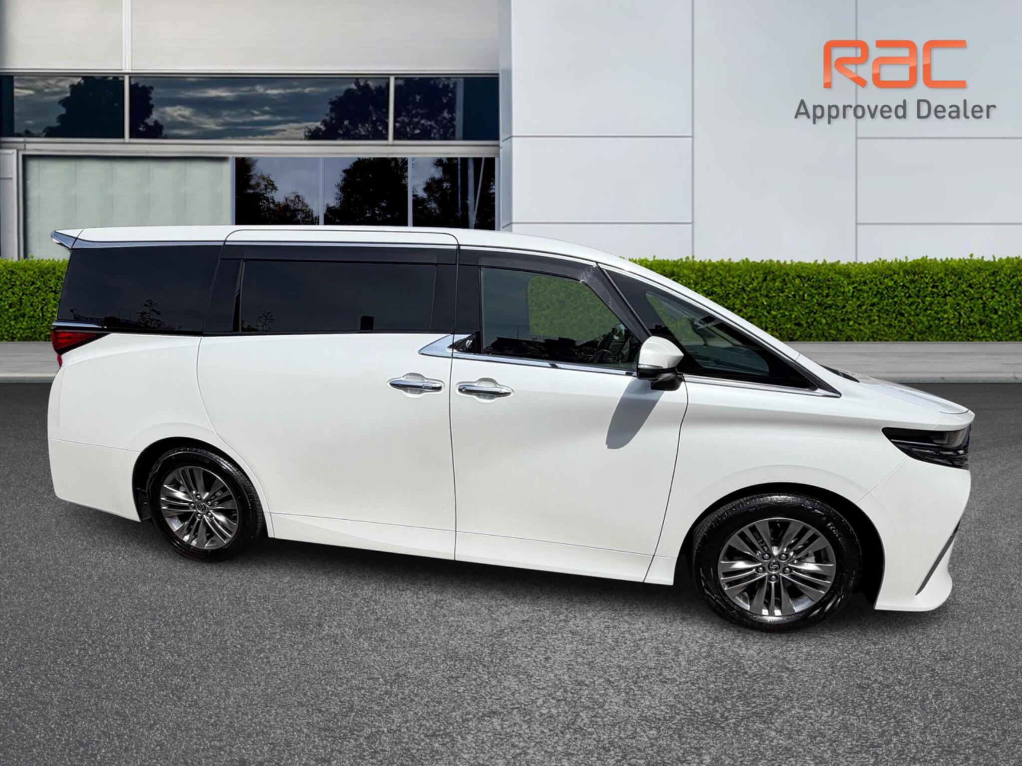 Toyota Alphard view 24