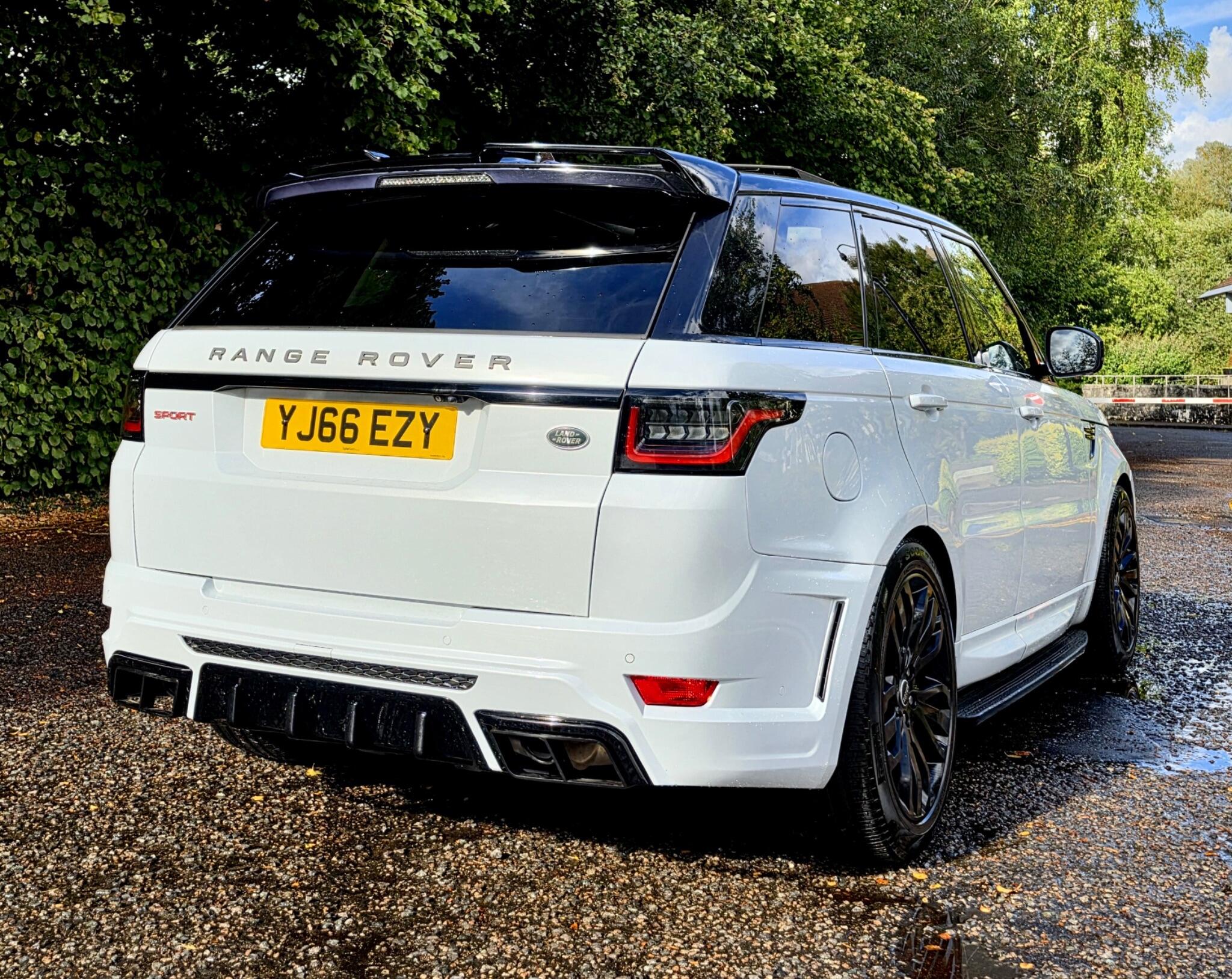 Land Rover Range Rover Sport view 11
