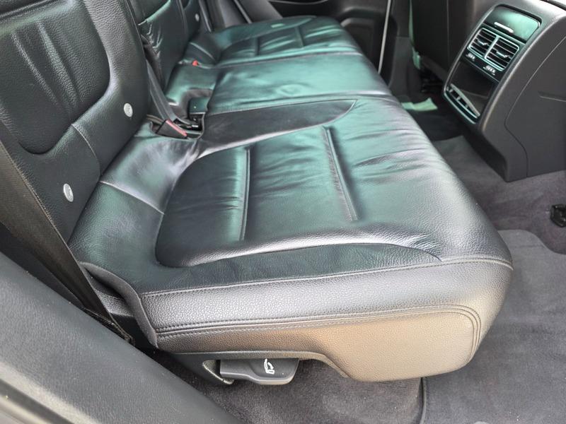 2015 Volkswagen Touareg image 31