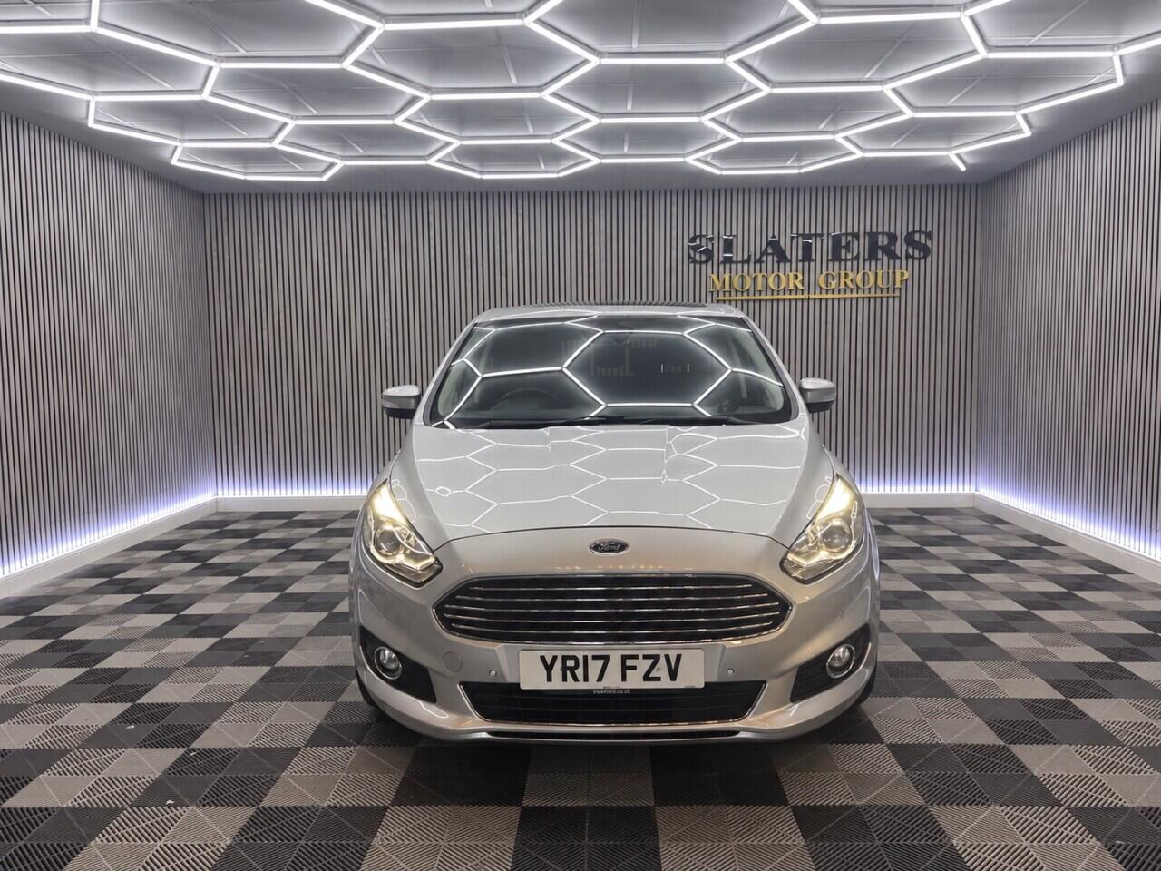 Ford S-Max view 2