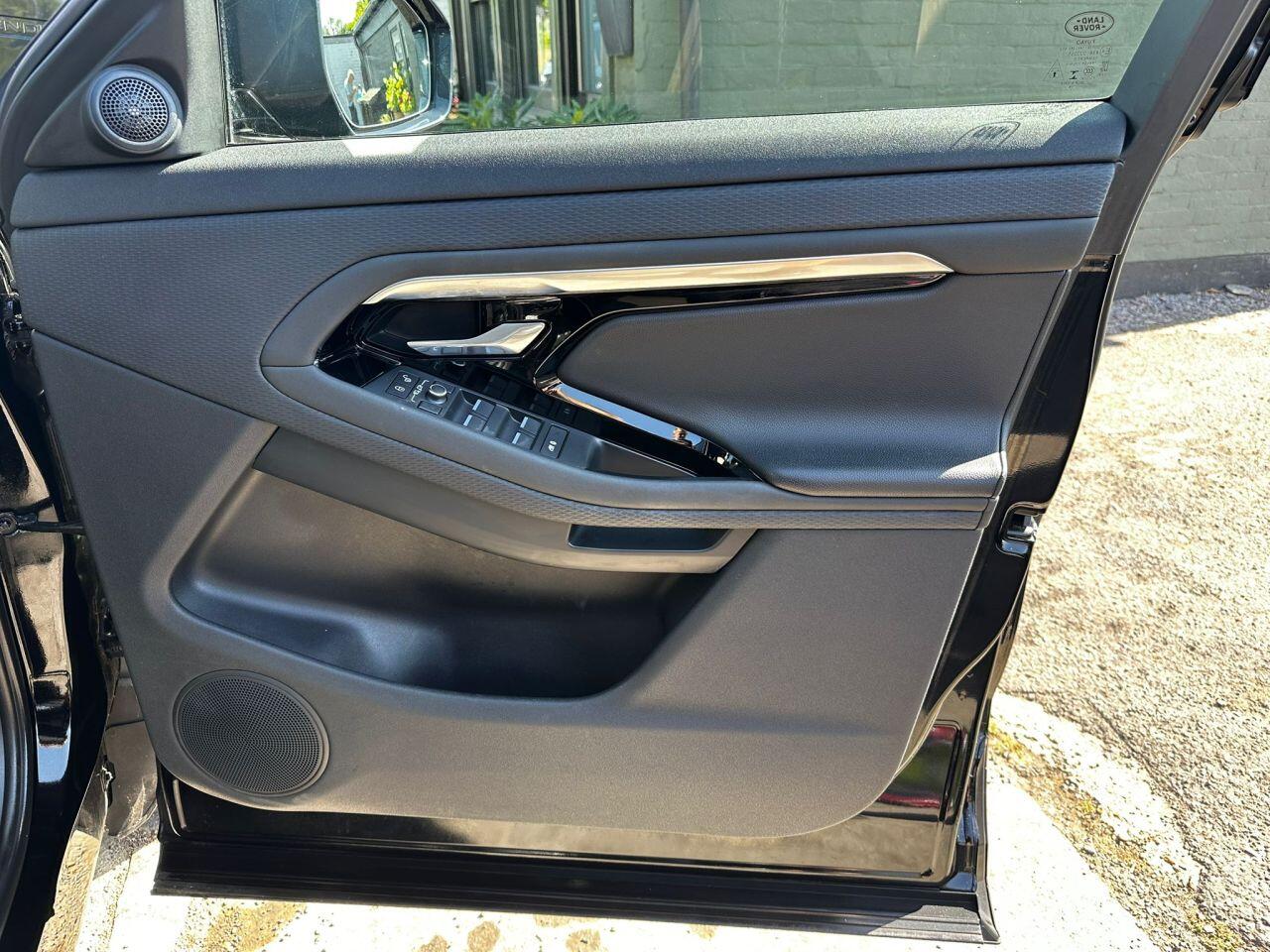 Land Rover Range Rover Evoque view 10