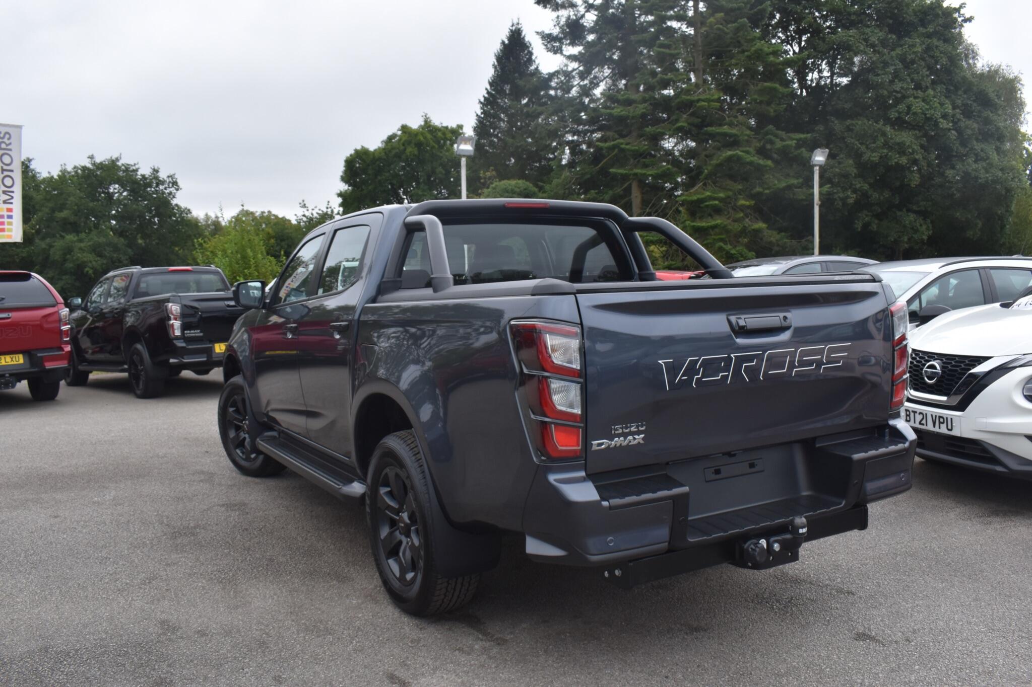 D-Max - 1.9 TD V-Cross Auto 4WD Euro 6 (s/s) 4dr - Image 3