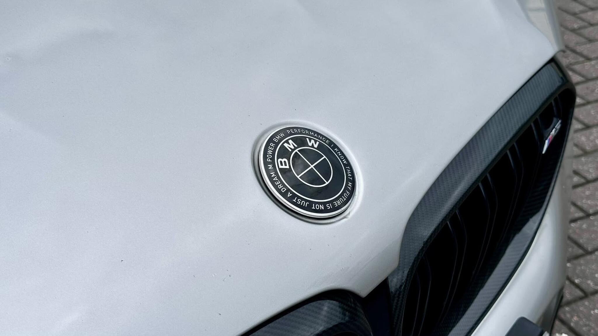 BMW M5 view 4