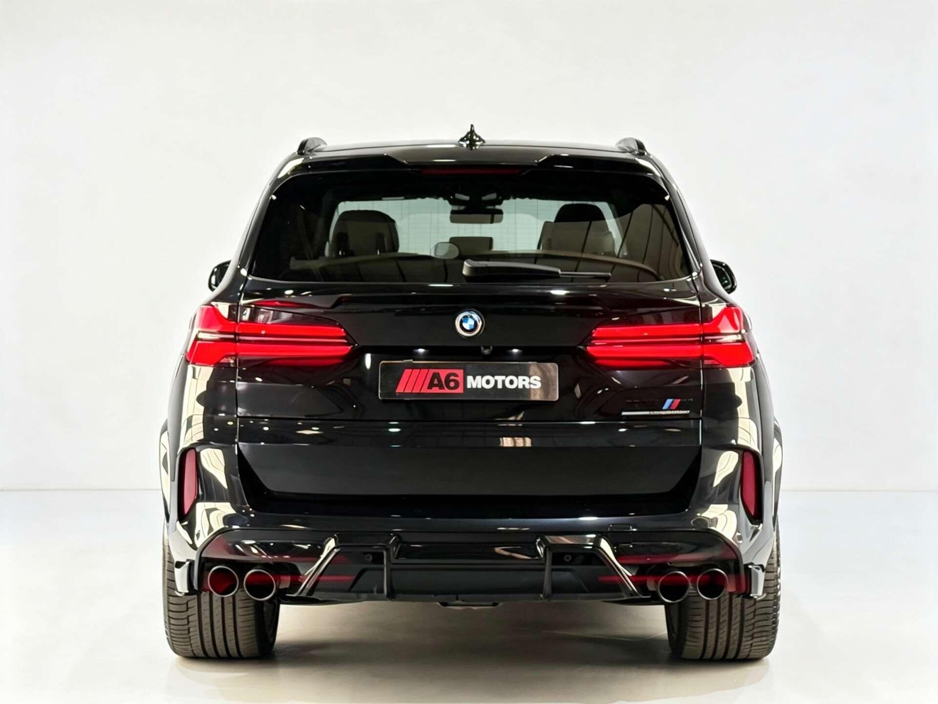 BMW X5 M view 11