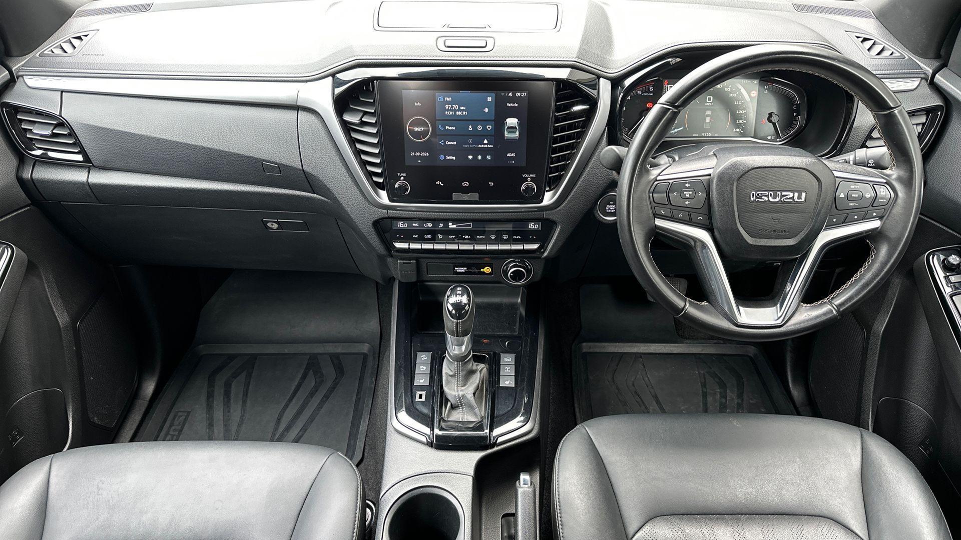 Isuzu D-Max view 9