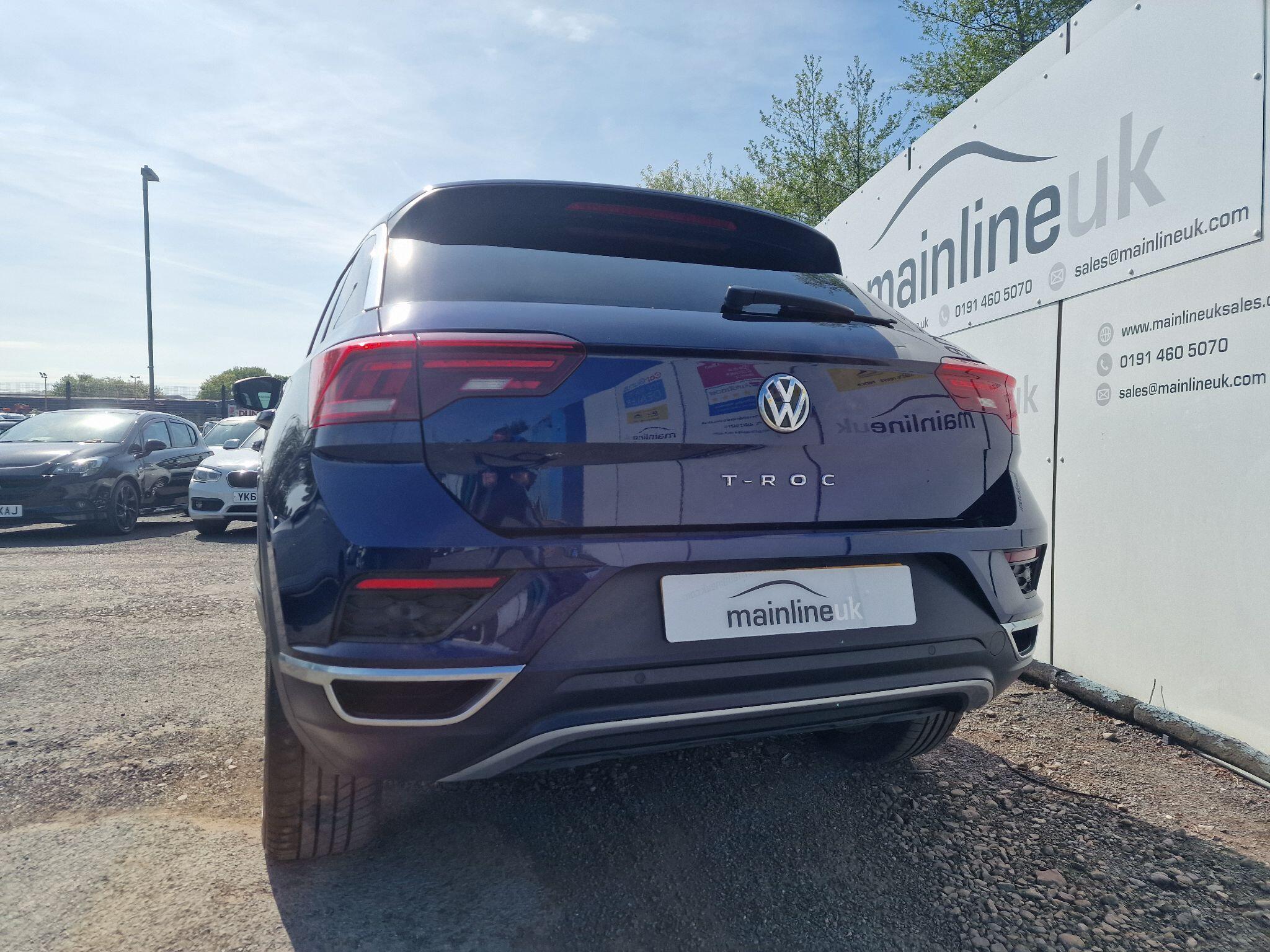 Volkswagen T-Roc view 29