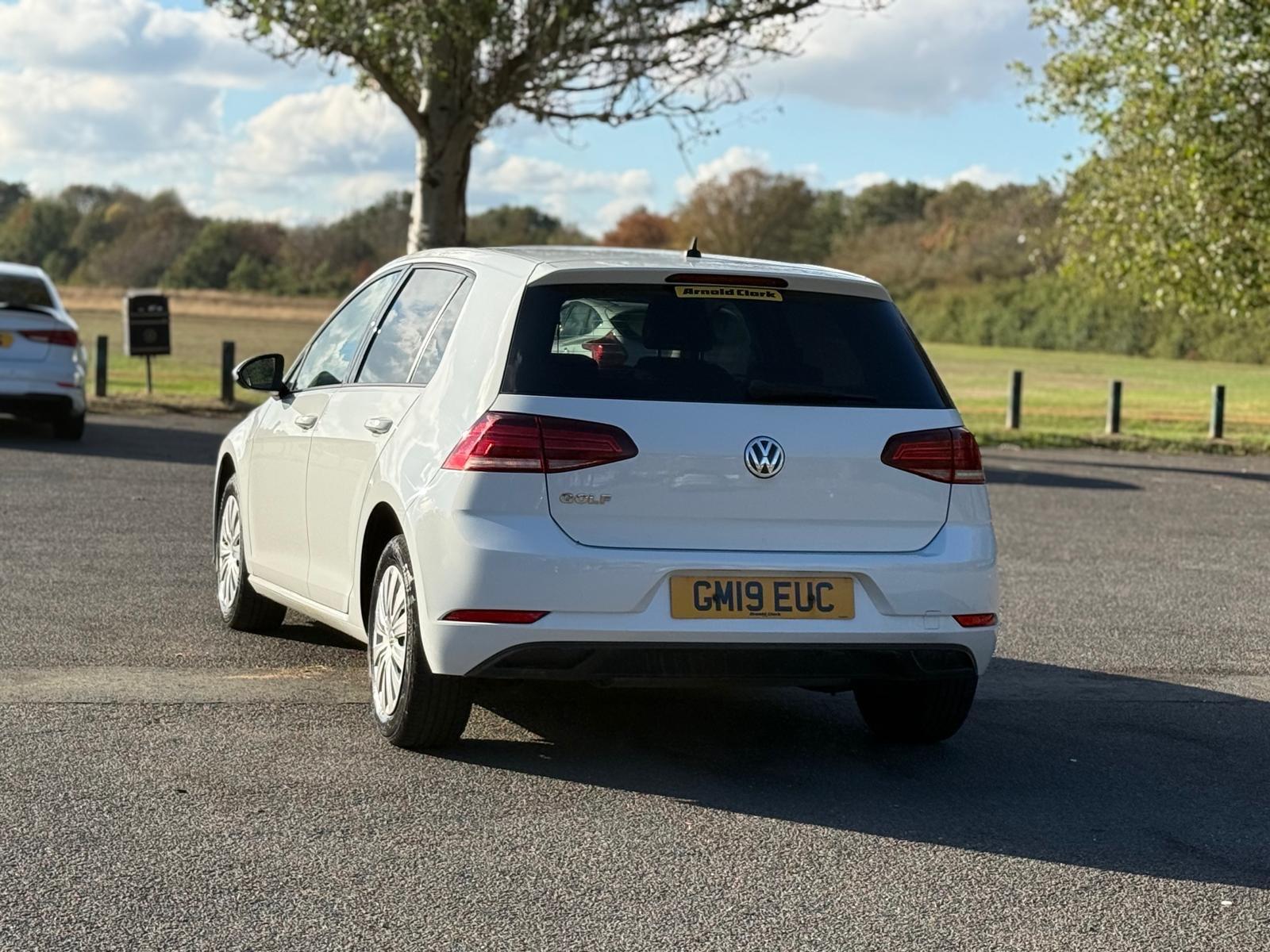 Volkswagen Golf view 14