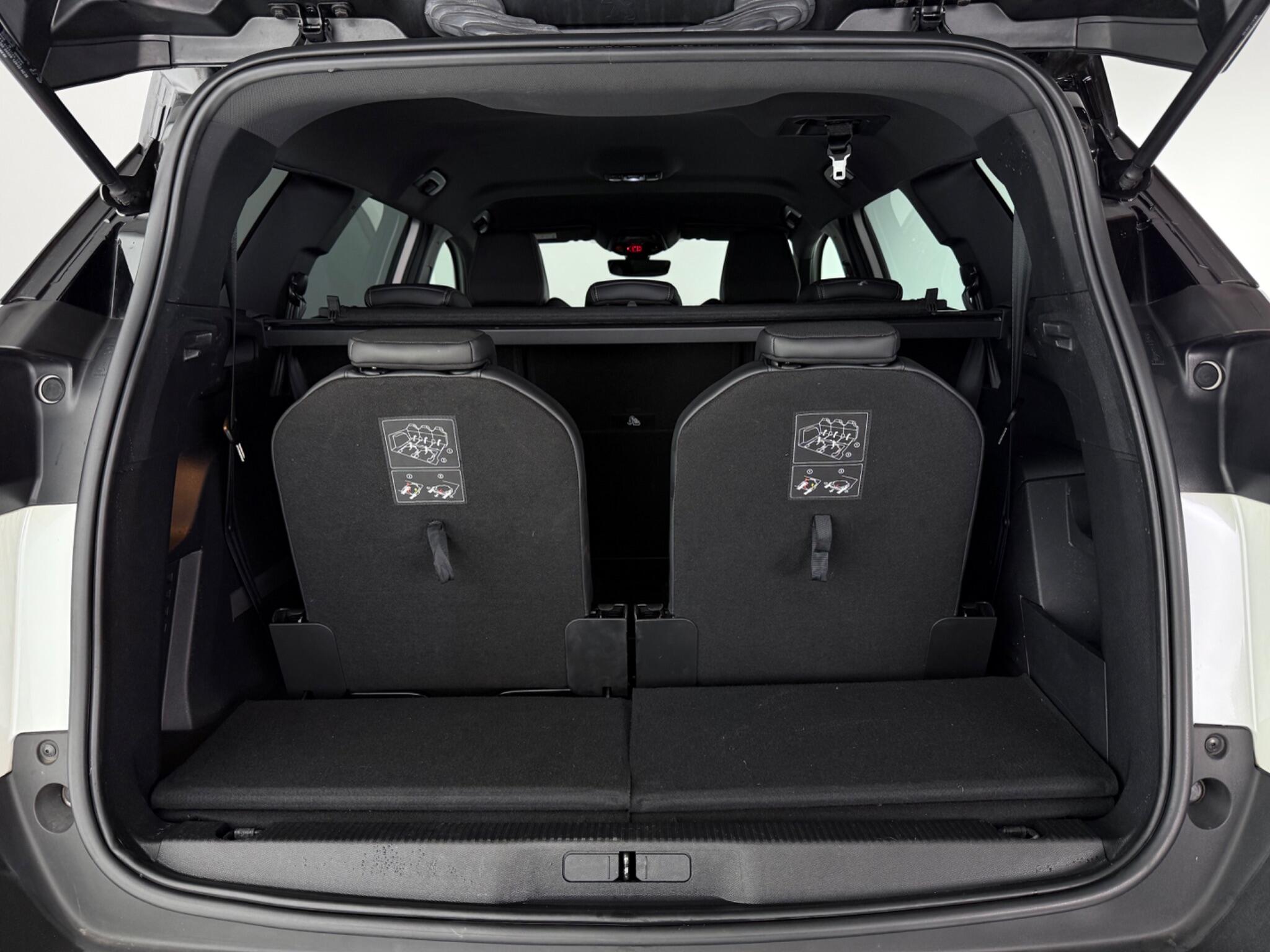 Peugeot 5008 view 13