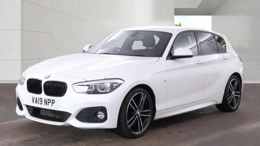 BMW 1 Series view 3