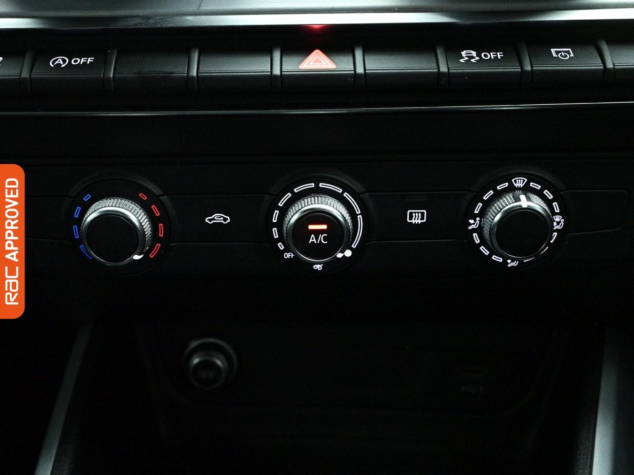 Audi Q2 view 19