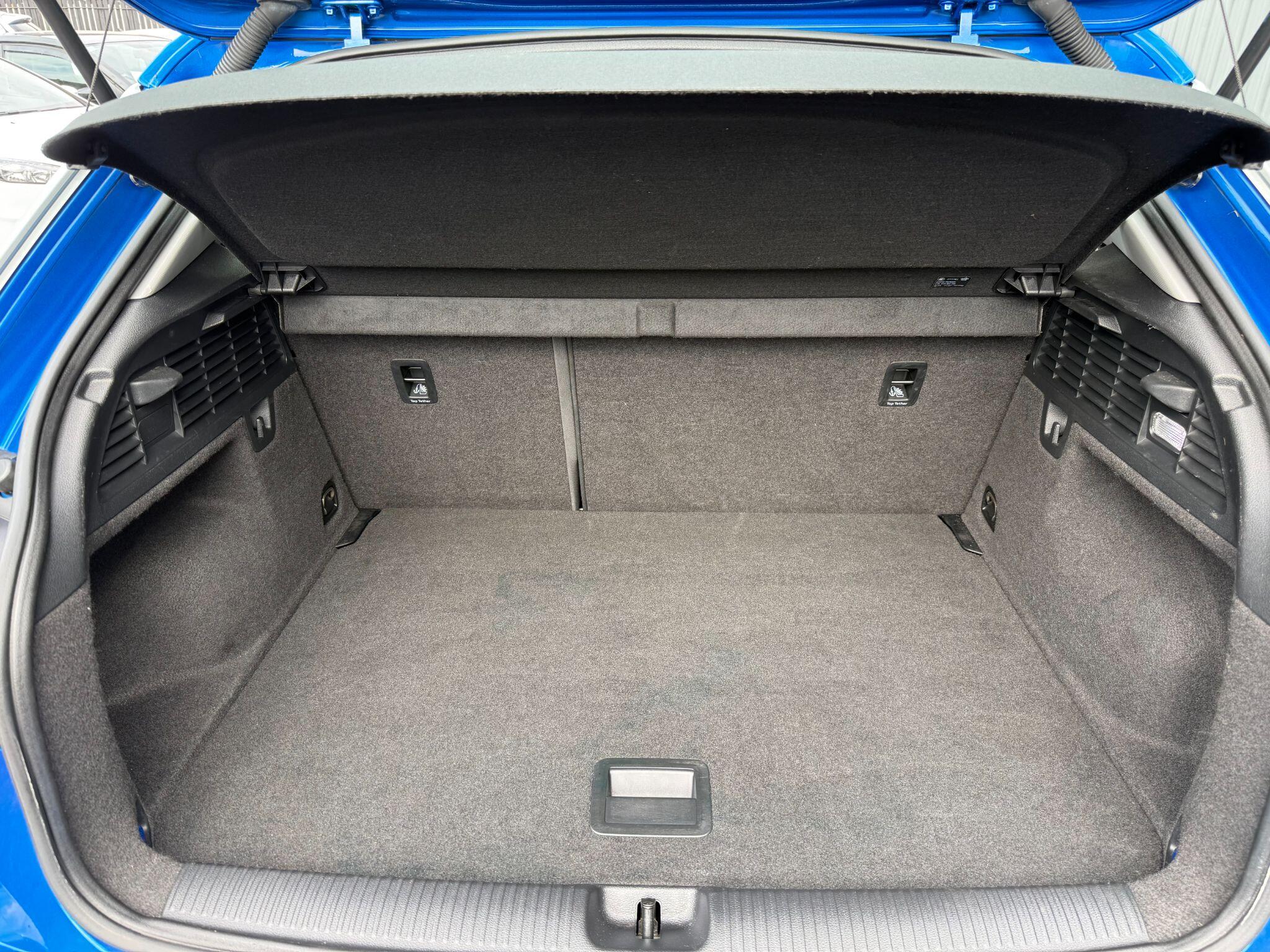 Audi Q2 view 41