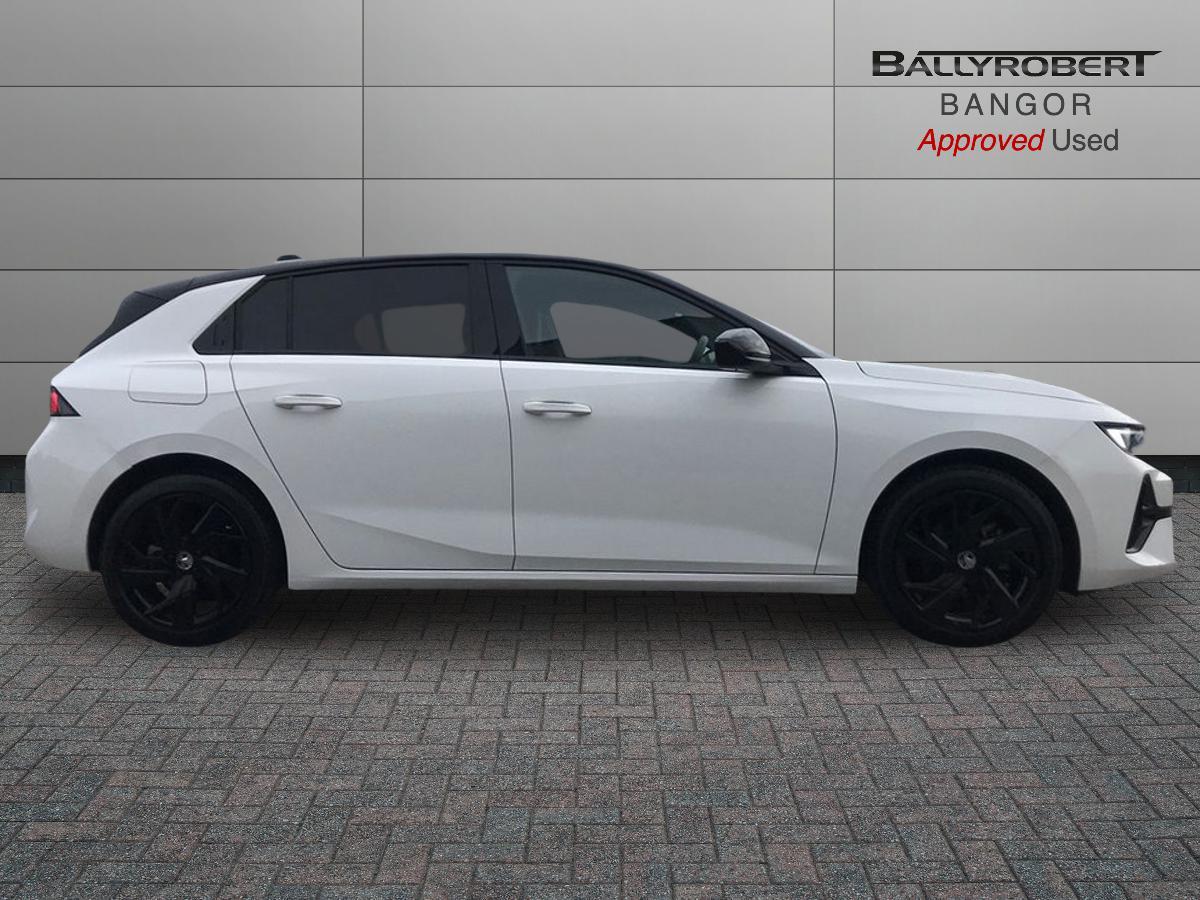 Vauxhall Astra view 9