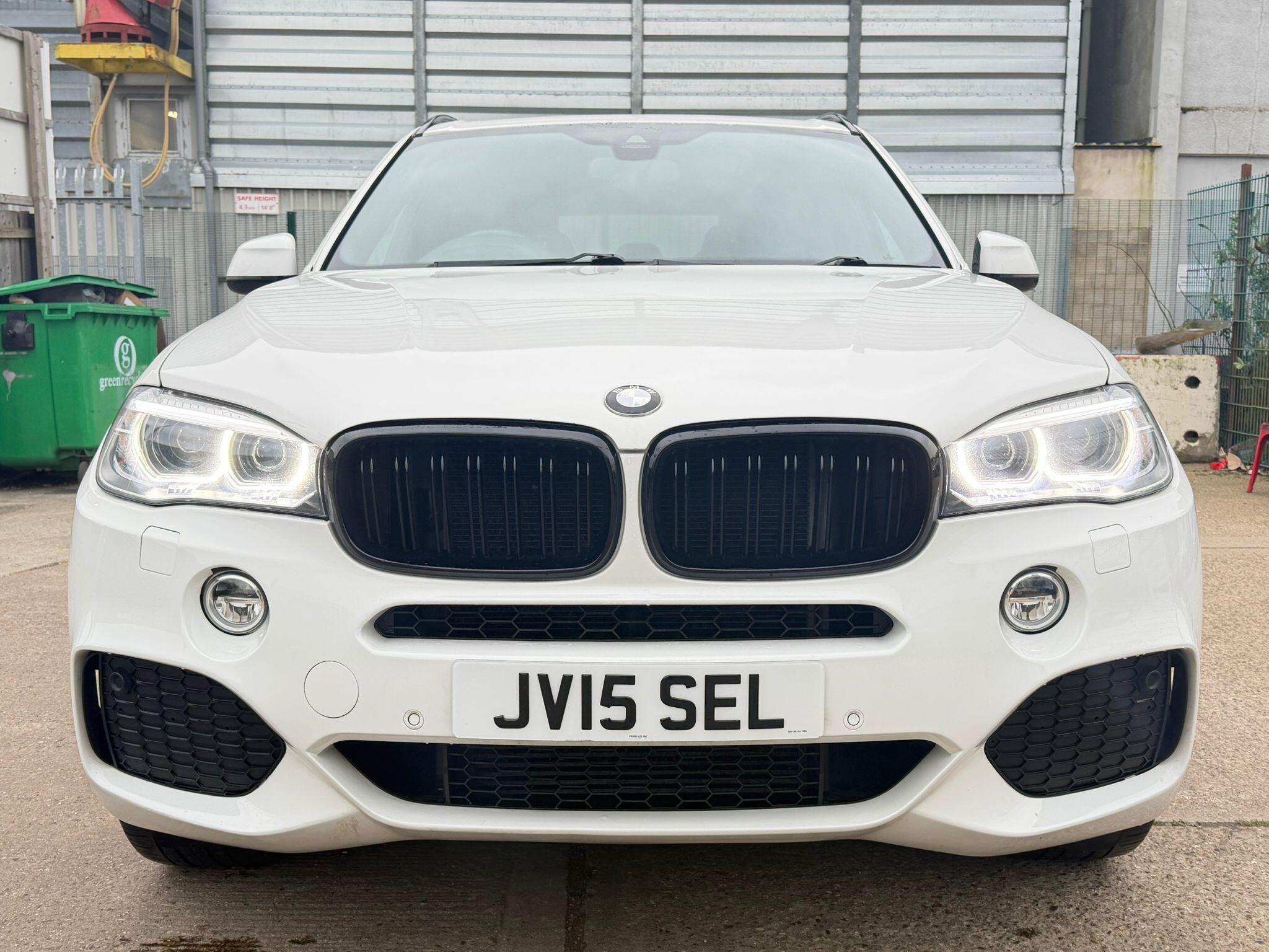 BMW X5 view 3
