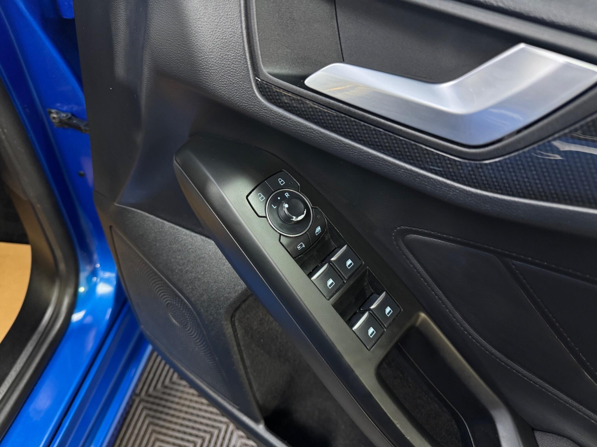 Ford Focus view 30