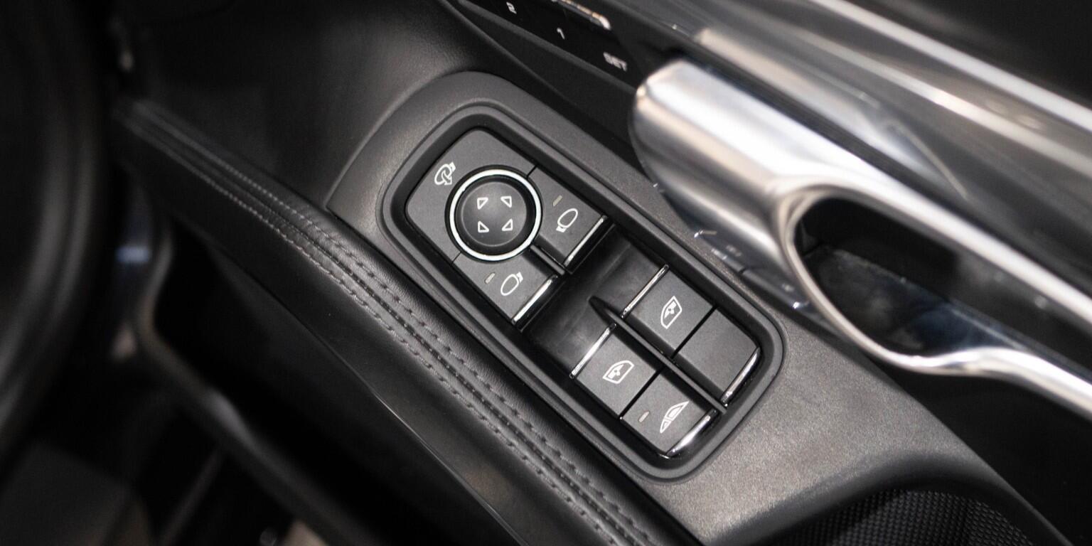 Porsche 911 view 25