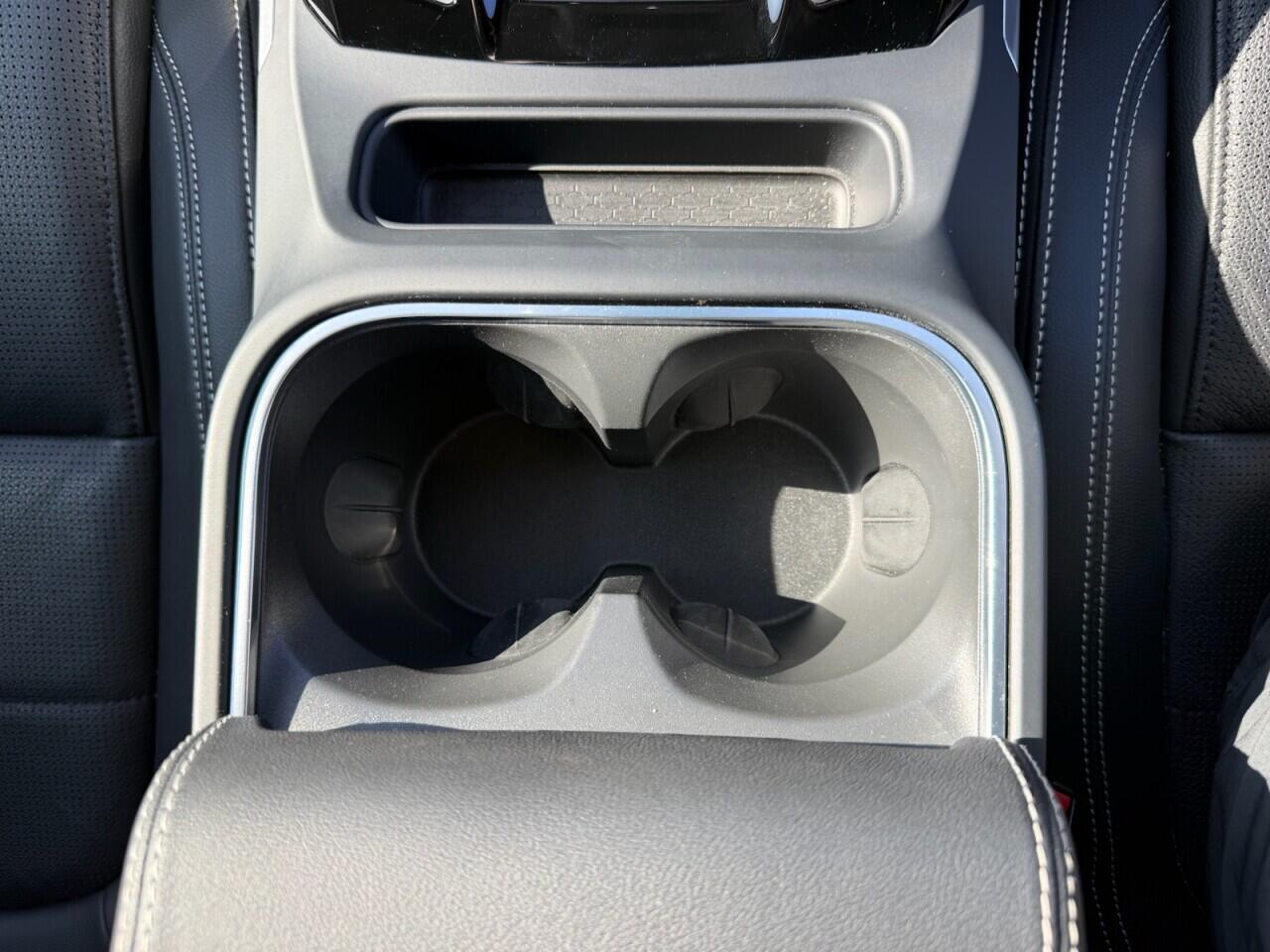 Jaguar I-Pace view 30