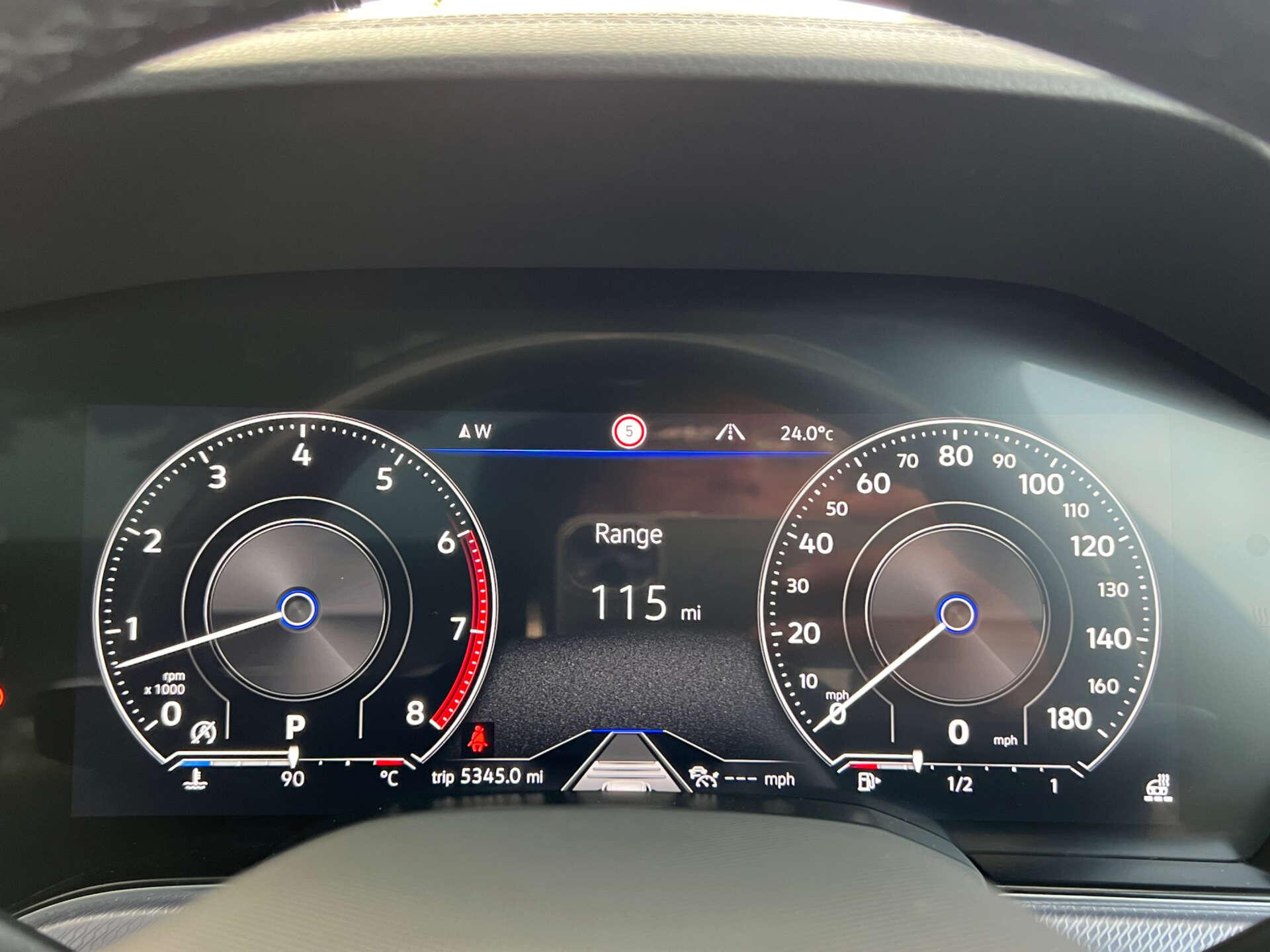 Volkswagen Touareg view 45