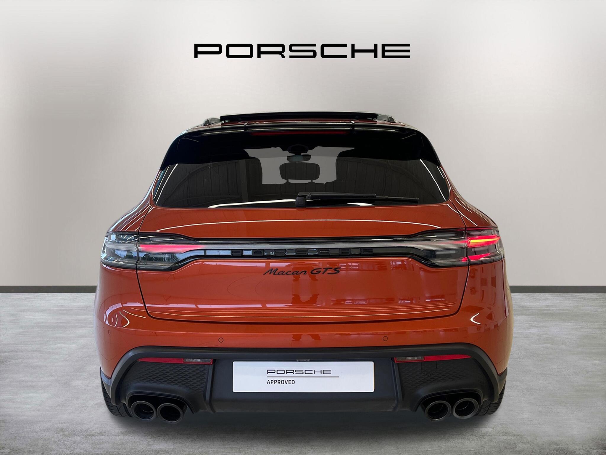 Porsche Macan view 6