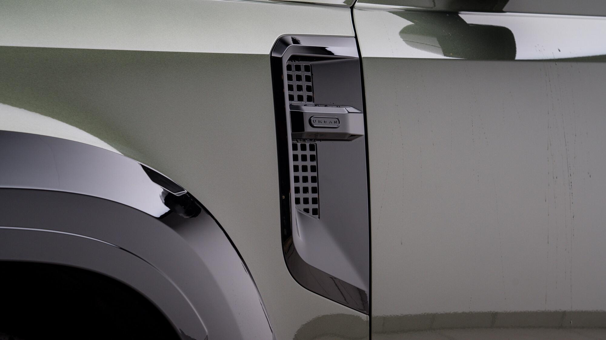 Land Rover Defender view 42