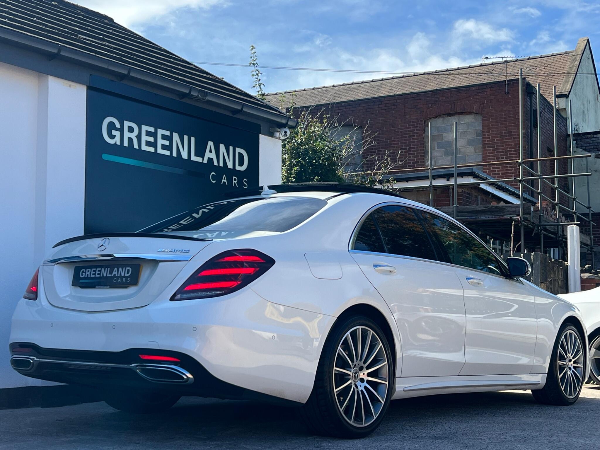 Mercedes-Benz S-Class view 23