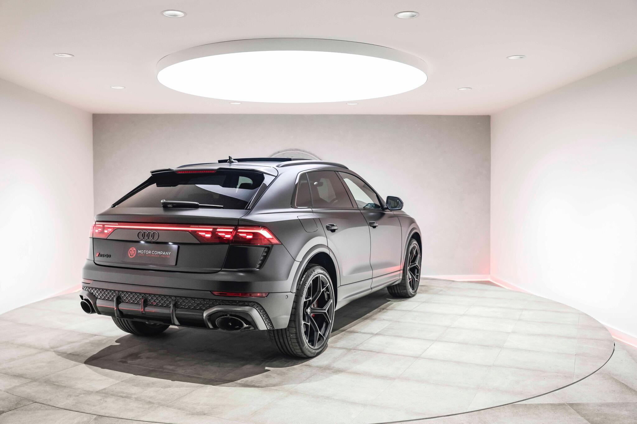 Audi RSQ8 view 18