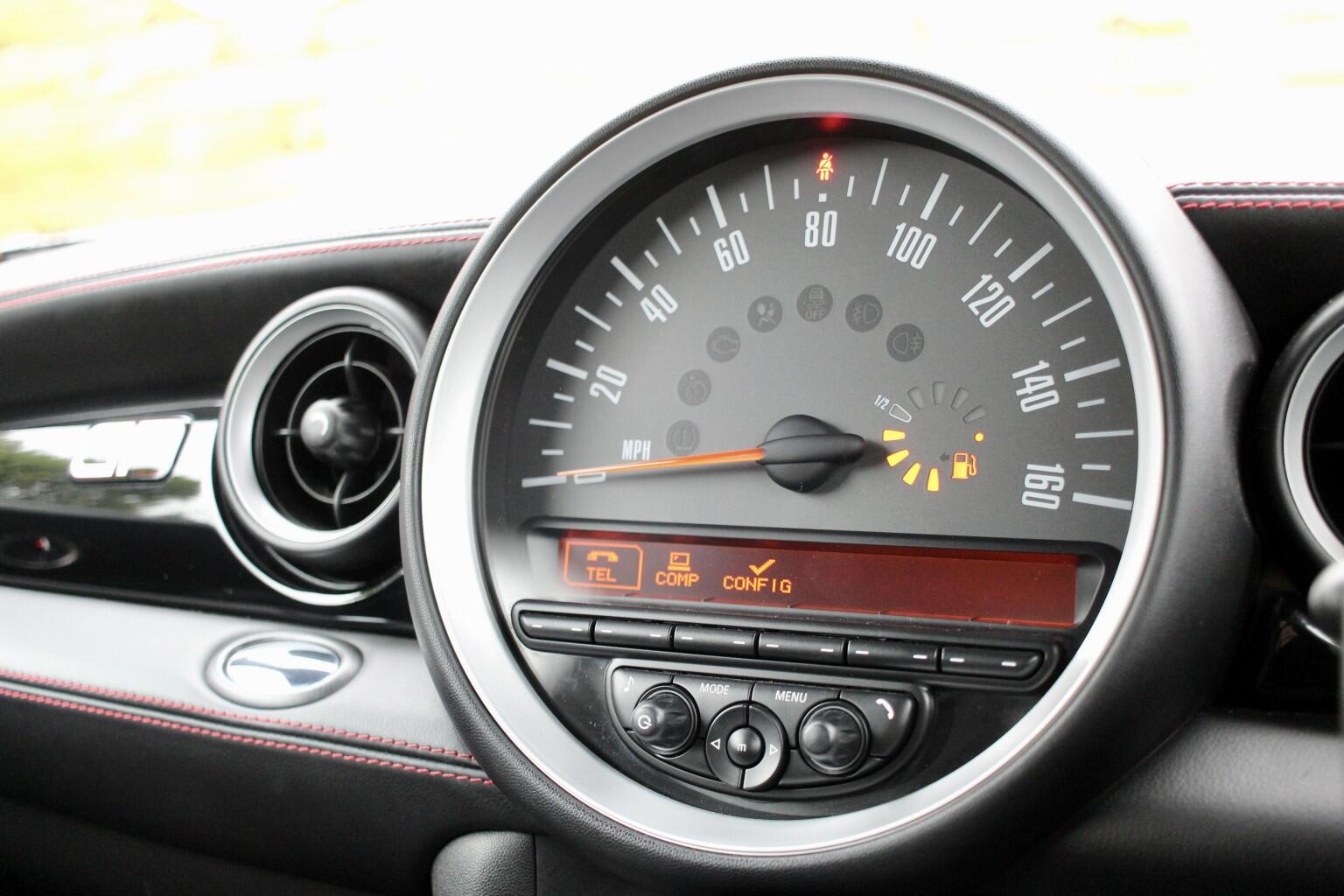 Mini Hatch view 15