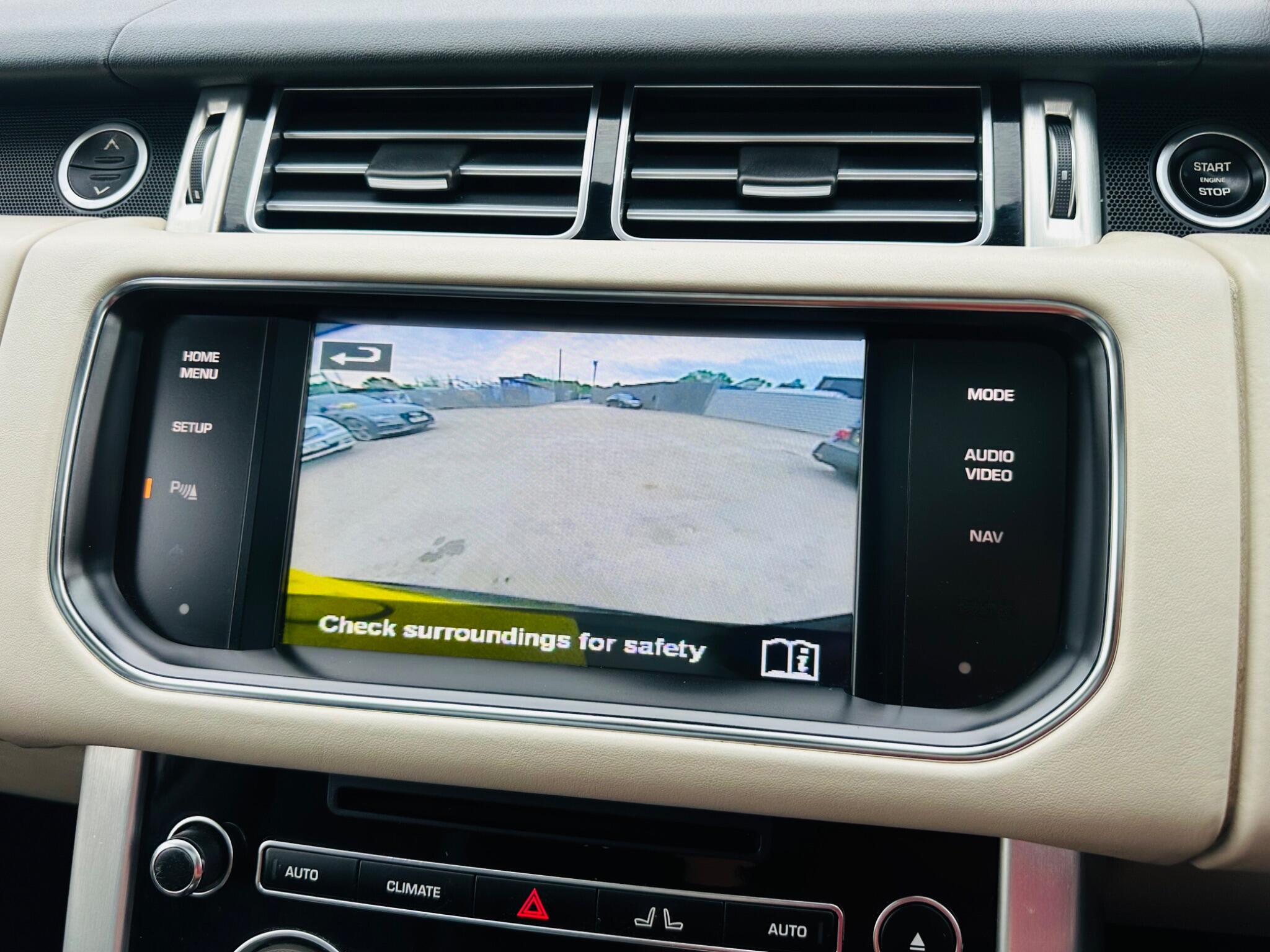 Land Rover Range Rover view 44